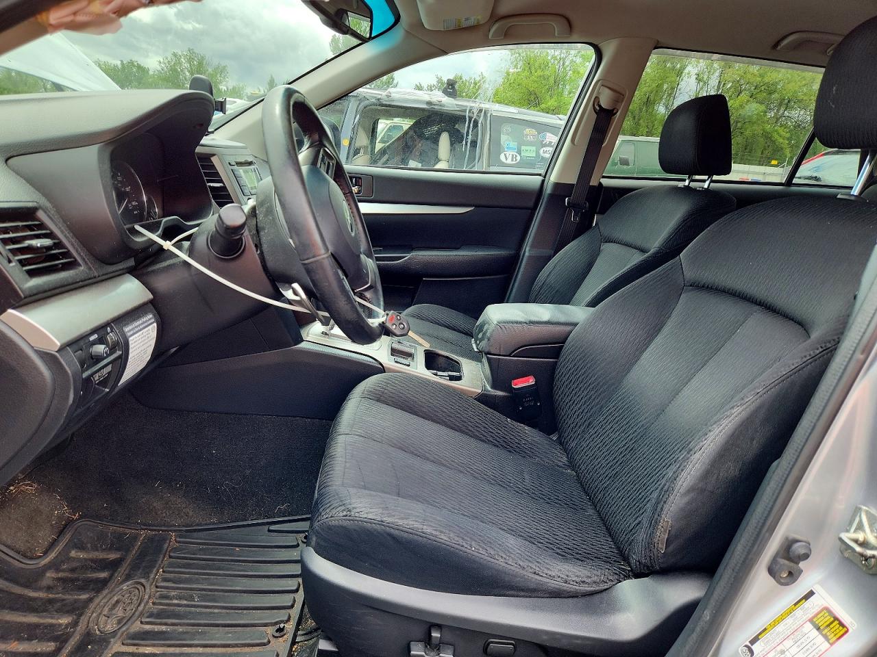 2012 Subaru Outback 2.5i Premium Silver vin: 4S4BRBCC2C3213756