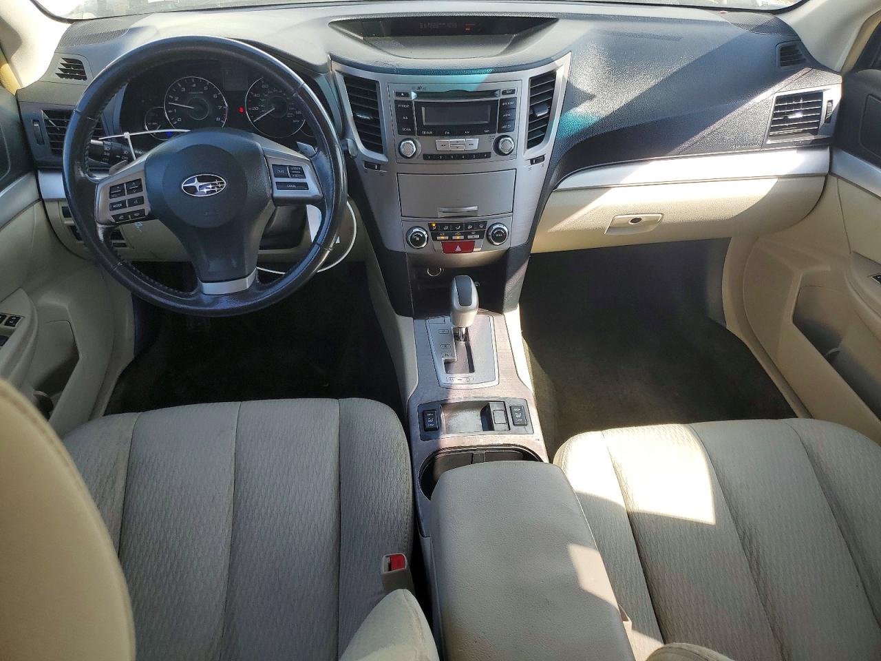 2012 Subaru Outback 2.5i Premium White vin: 4S4BRBCC2C3242156