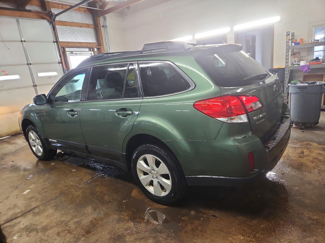 2012 Subaru Outback 2.5i Premium Green vin: 4S4BRBCC2C3268790