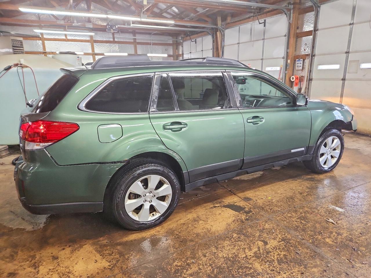 2012 Subaru Outback 2.5i Premium Green vin: 4S4BRBCC2C3268790