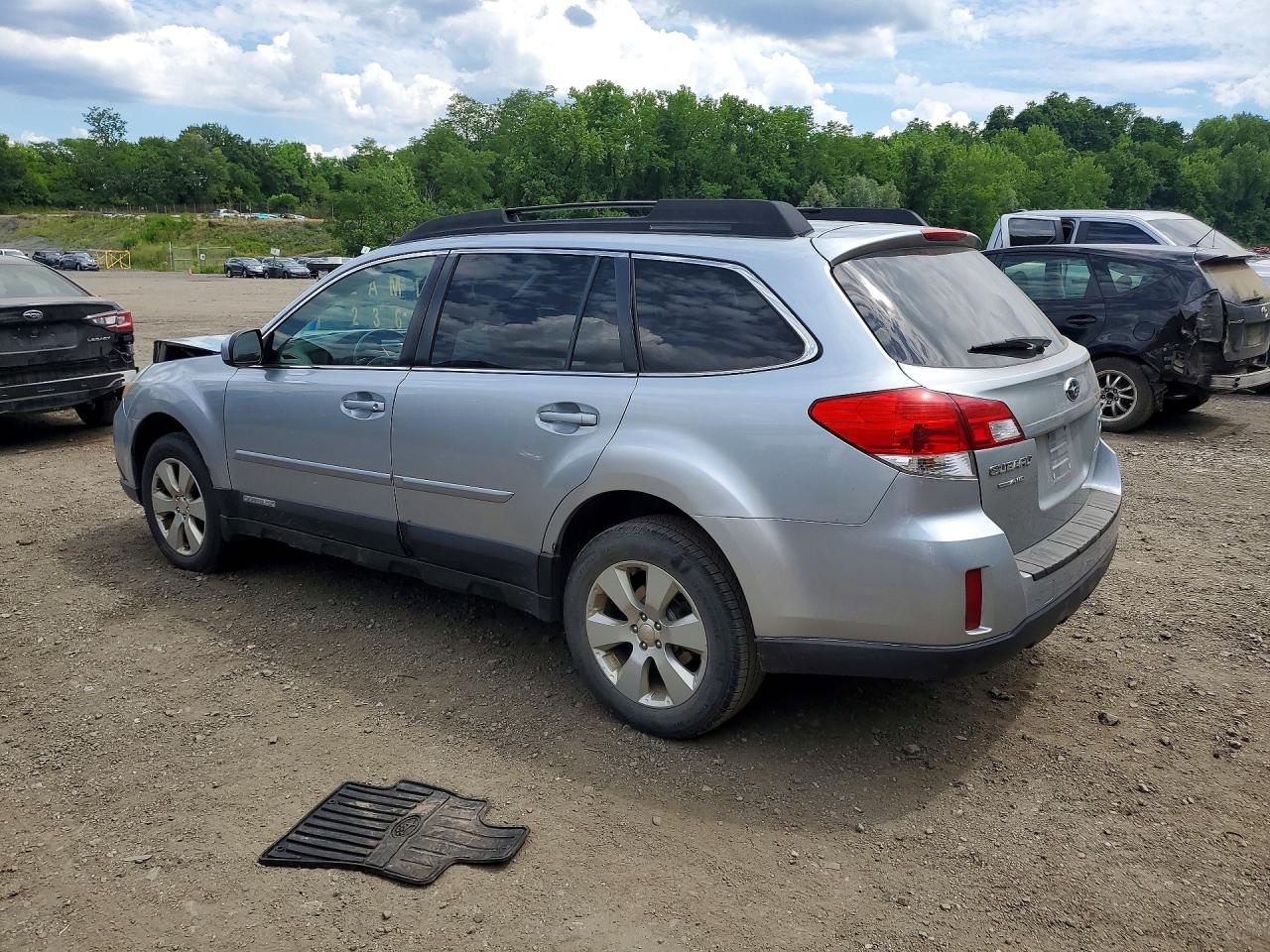2012 Subaru Outback 2.5i Premium Silver vin: 4S4BRBCC2C3272340