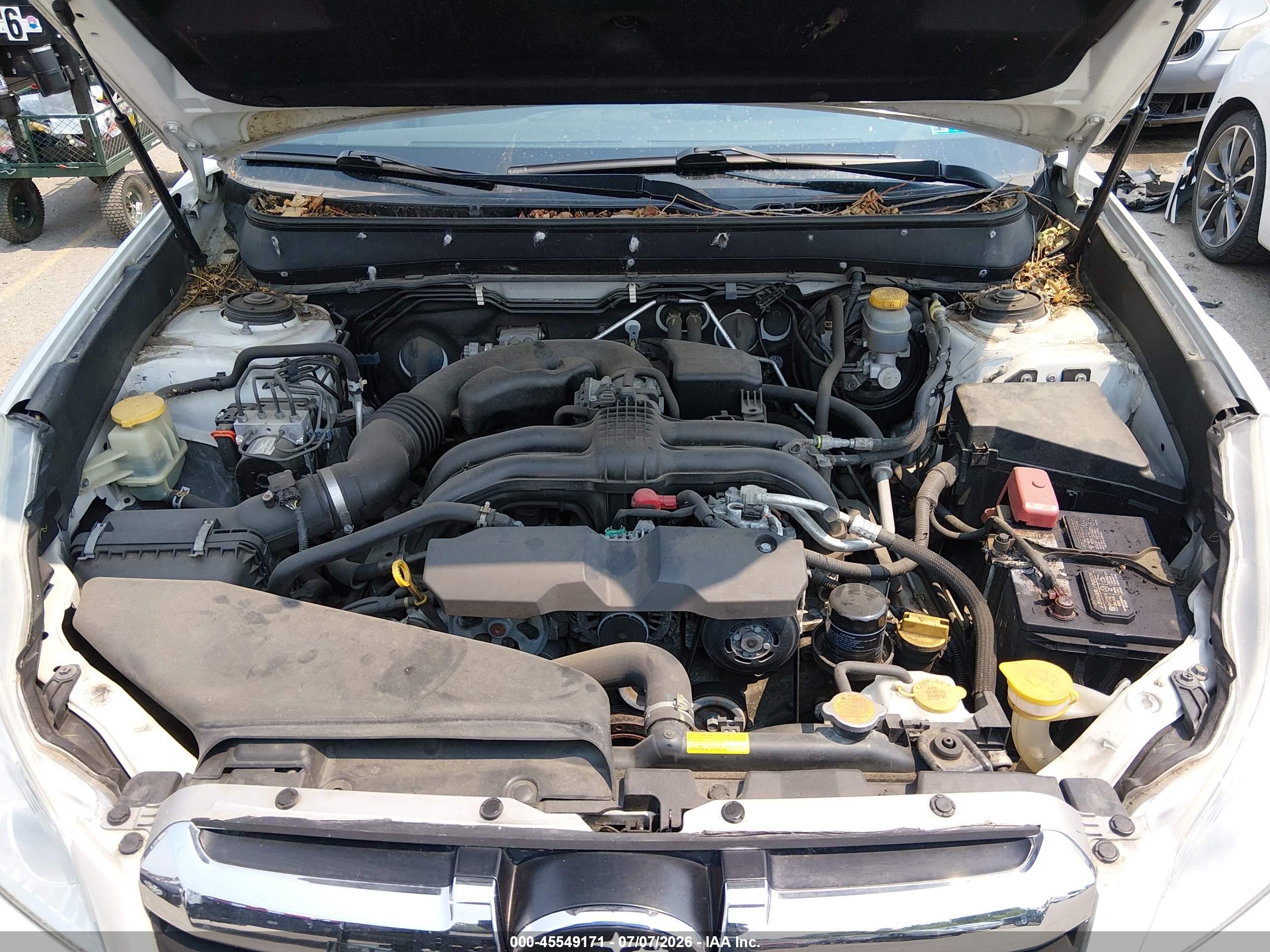 2013 Subaru Outback 2.5i Premium White vin: 4S4BRBCC2D3271397