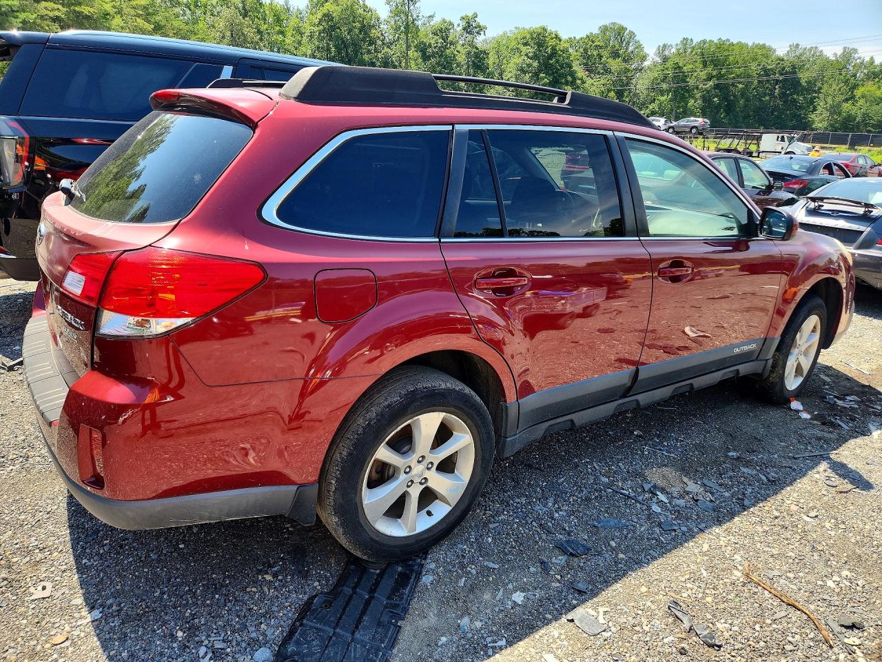 2013 Subaru Outback 2.5i Premium Красный vin: 4S4BRBCC2D3283775