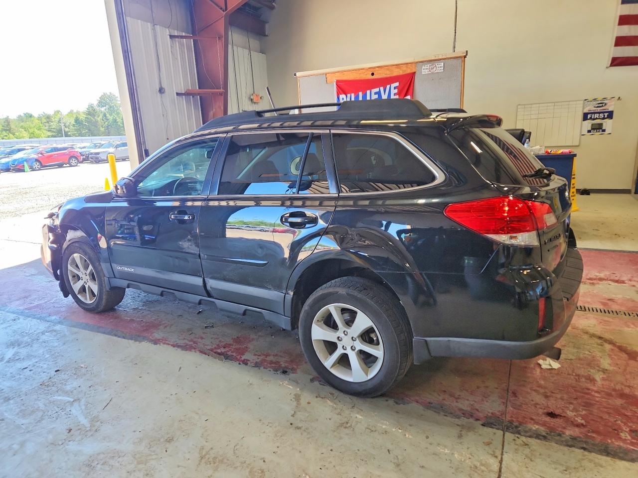 2013 Subaru Outback 2.5i Premium Черный vin: 4S4BRBCC2D3298325