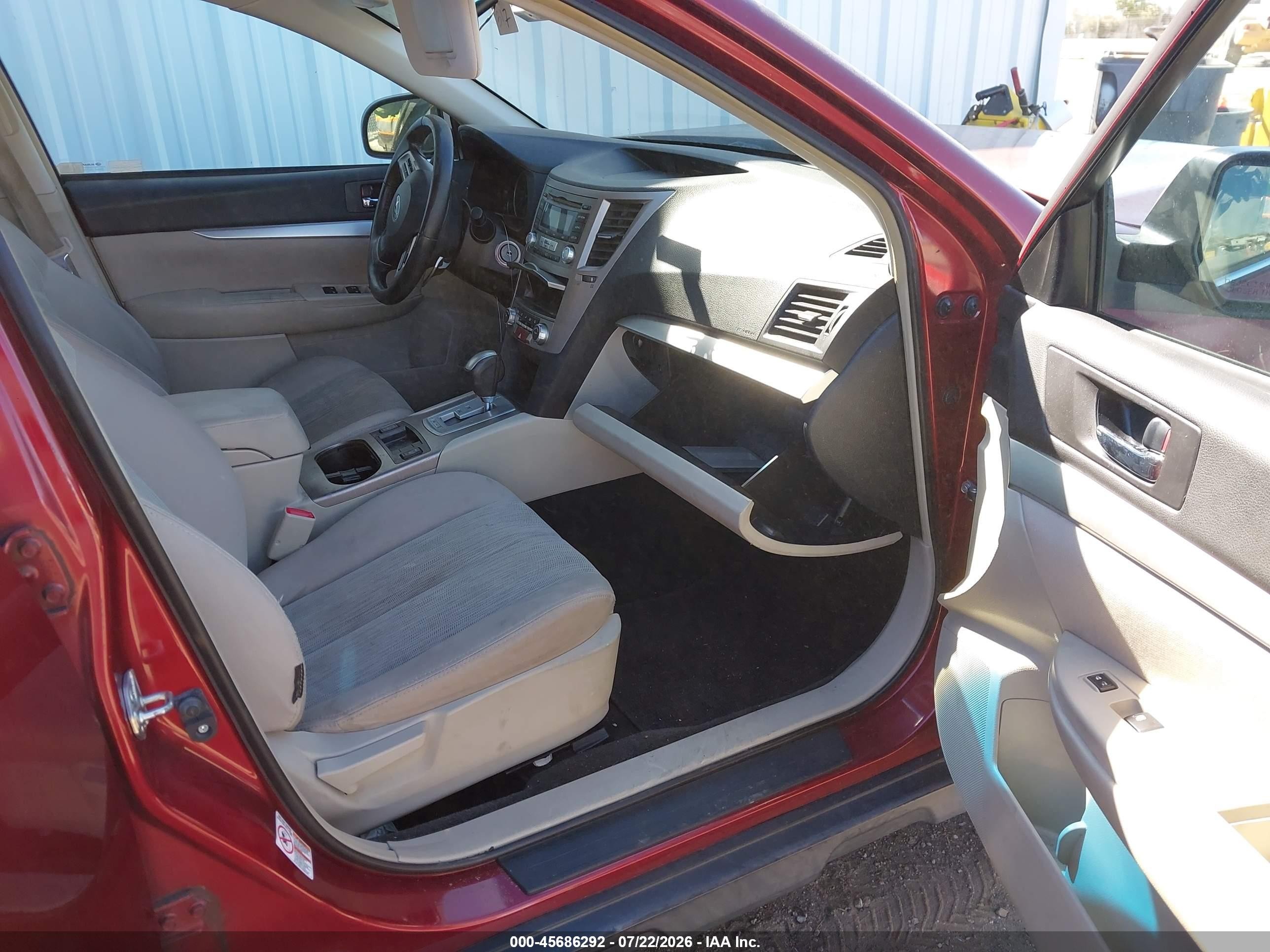 2013 Subaru Outback 2.5i Premium Red vin: 4S4BRBCC2D3309940