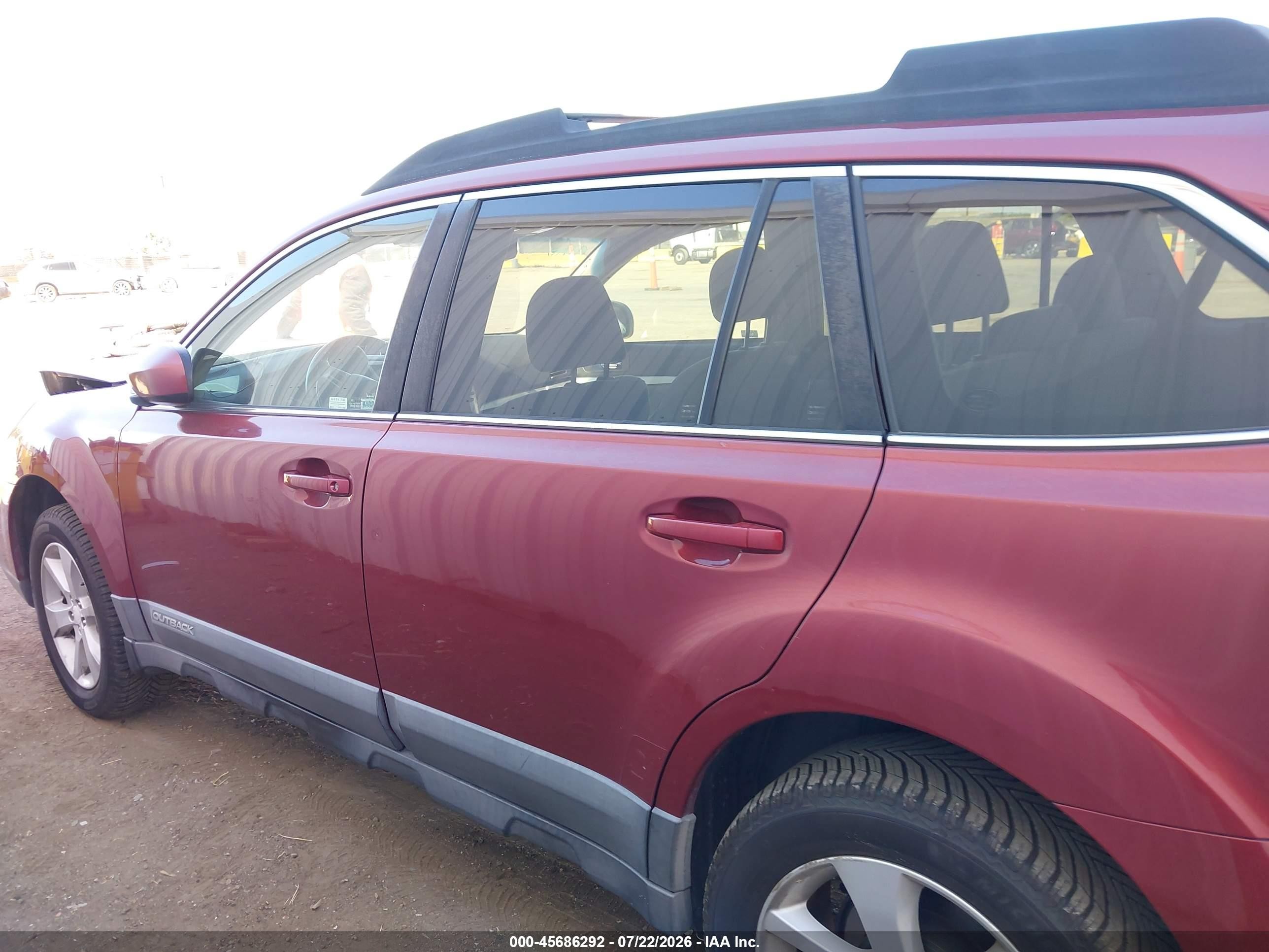 2013 Subaru Outback 2.5i Premium Red vin: 4S4BRBCC2D3309940