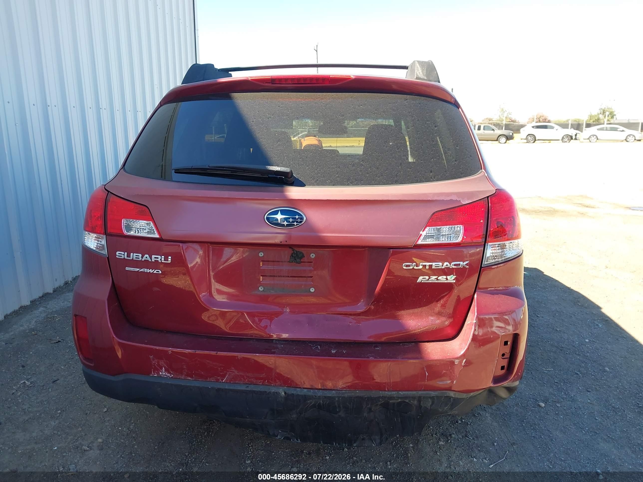2013 Subaru Outback 2.5i Premium Red vin: 4S4BRBCC2D3309940