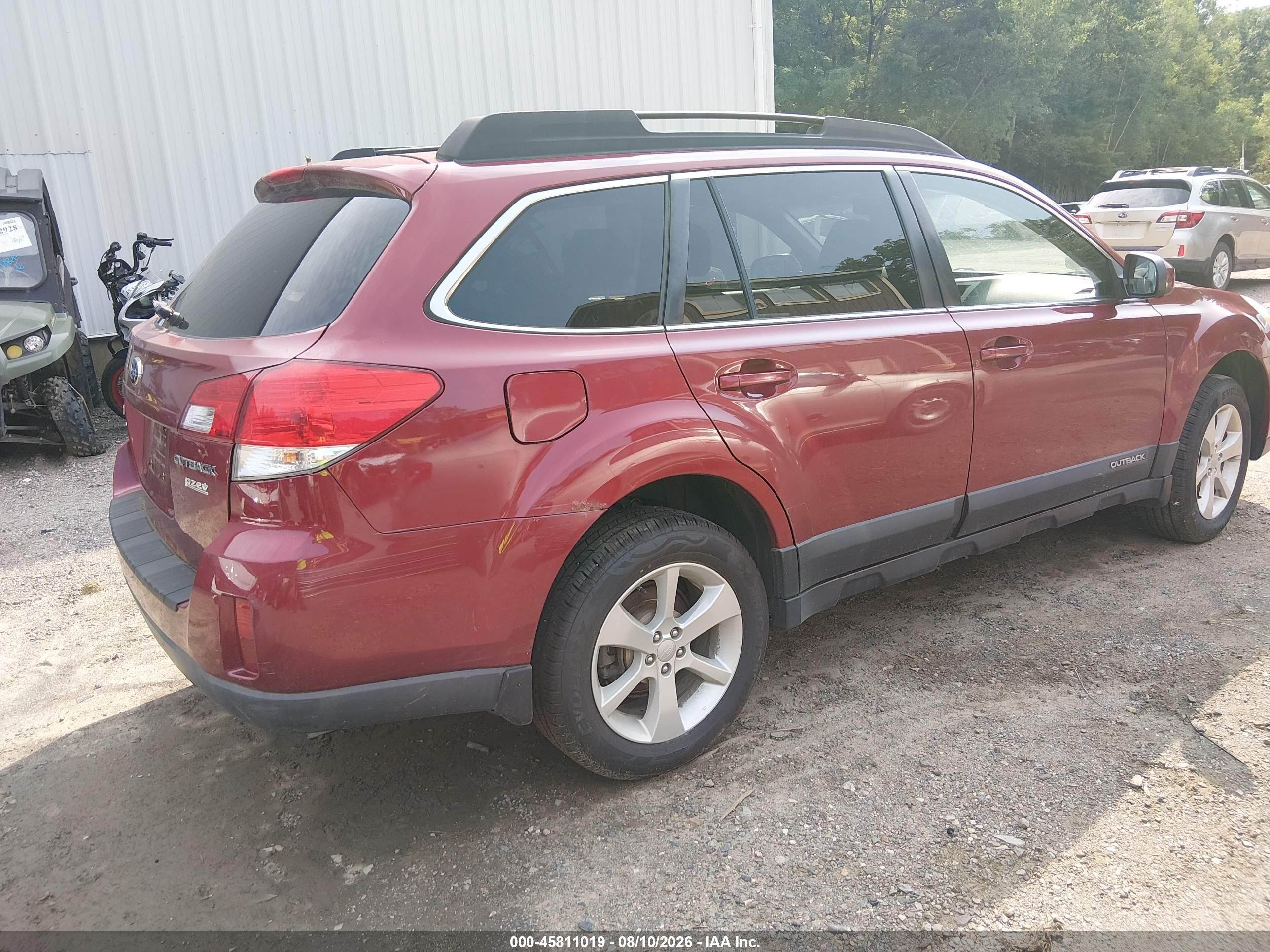 2013 Subaru Outback 2.5i Premium Red vin: 4S4BRBCC2D3319383