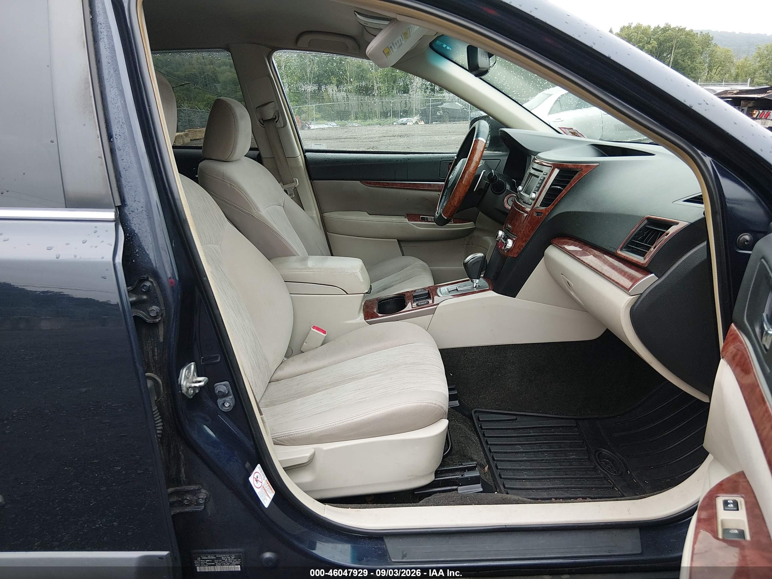 2014 Subaru Outback 2.5i Premium Blue vin: 4S4BRBCC2E3228079