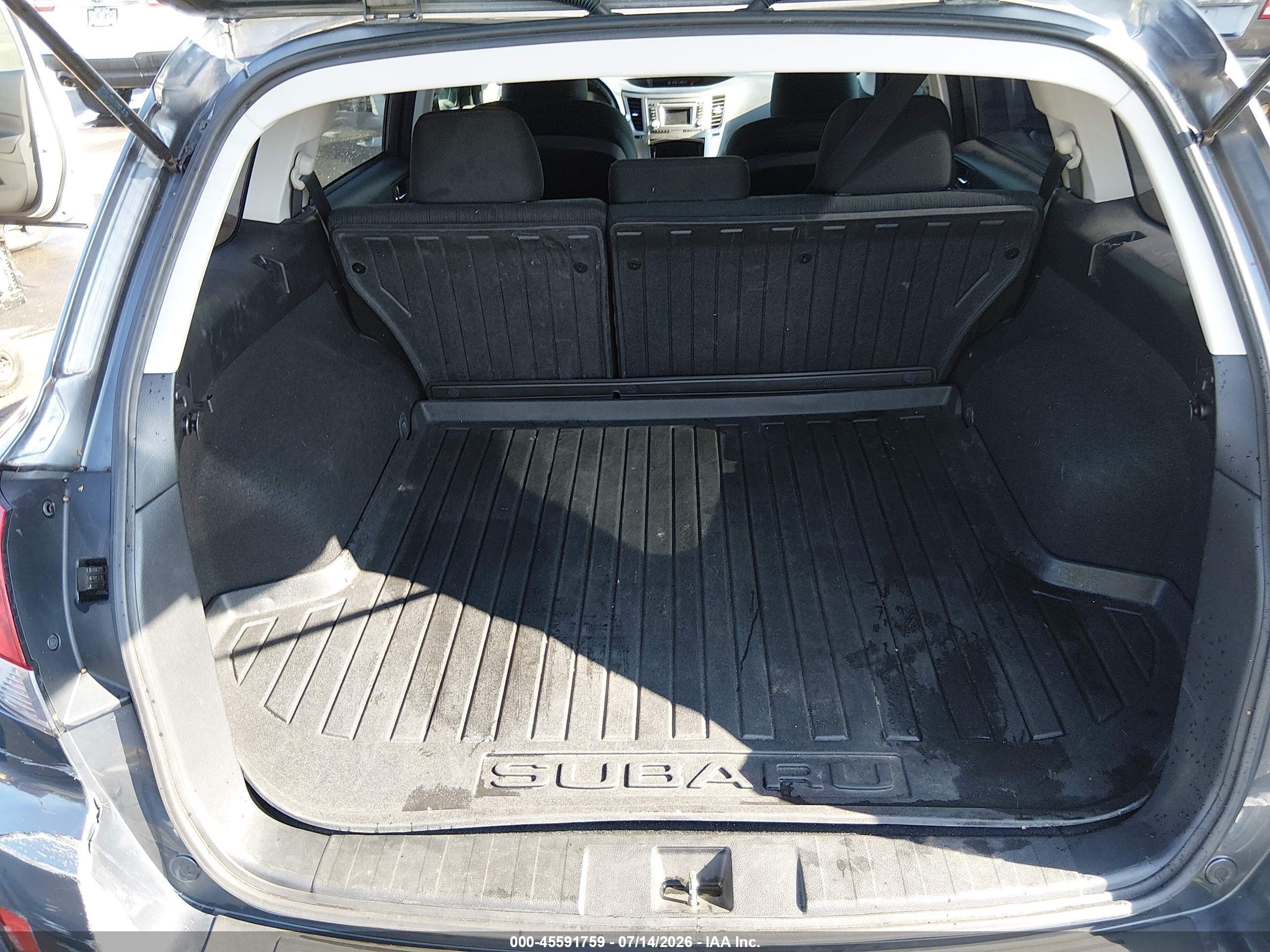 2014 Subaru Outback 2.5i Premium Blue vin: 4S4BRBCC2E3229927