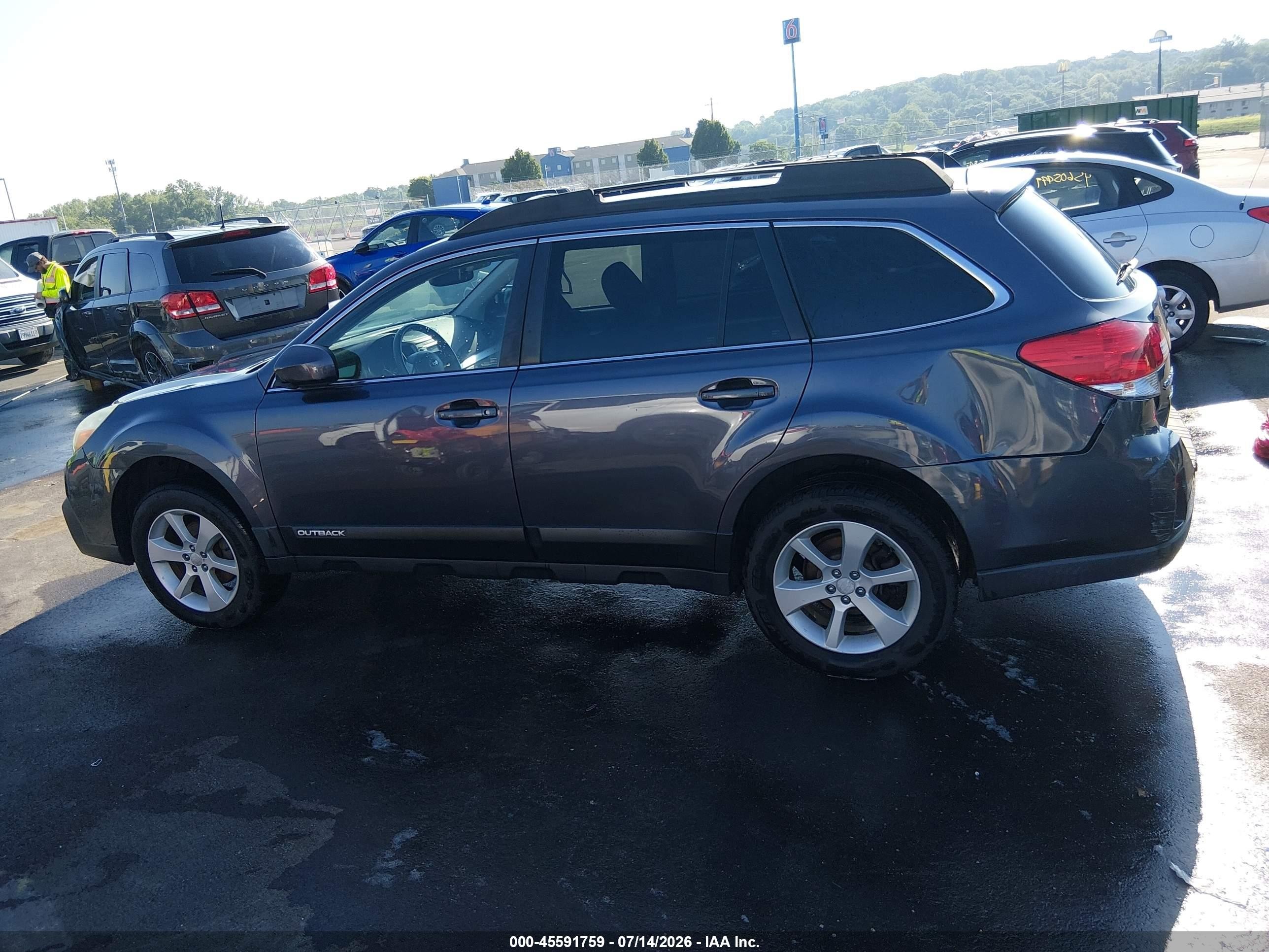2014 Subaru Outback 2.5i Premium Blue vin: 4S4BRBCC2E3229927