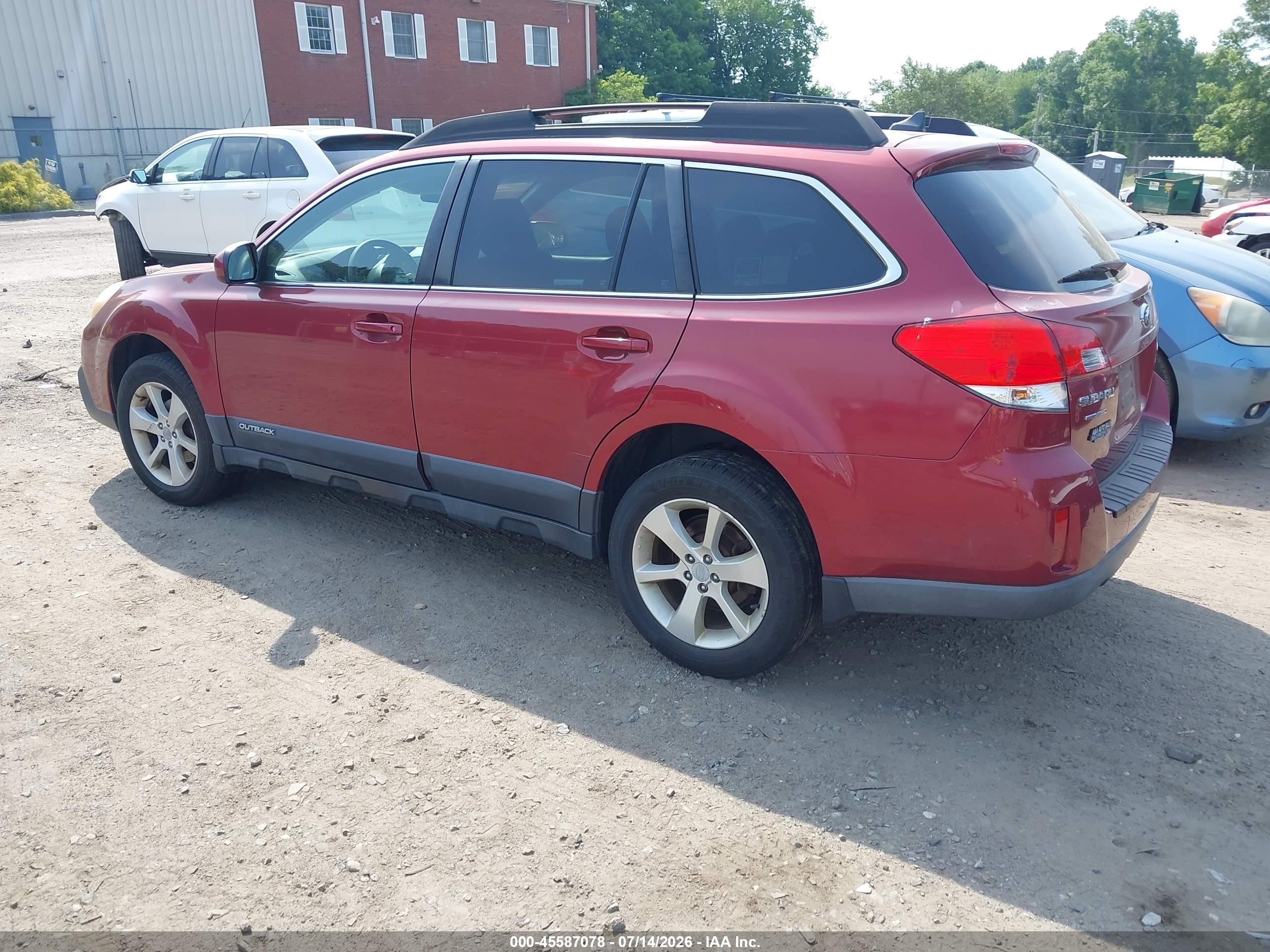 2014 Subaru Outback 2.5i Premium Red vin: 4S4BRBCC2E3249885