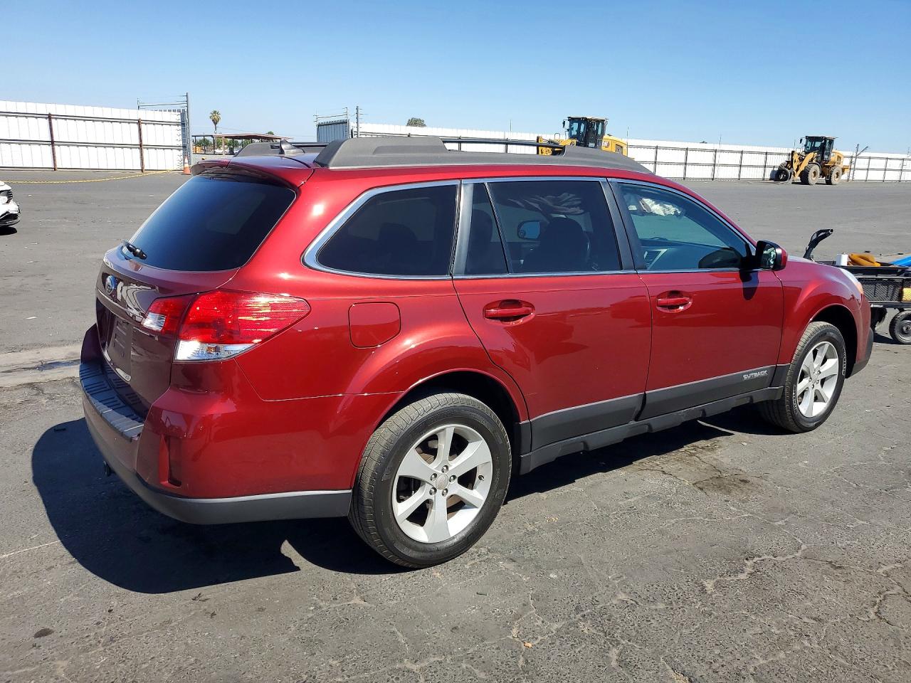 2014 Subaru Outback 2.5i Premium Red vin: 4S4BRBCC2E3265617