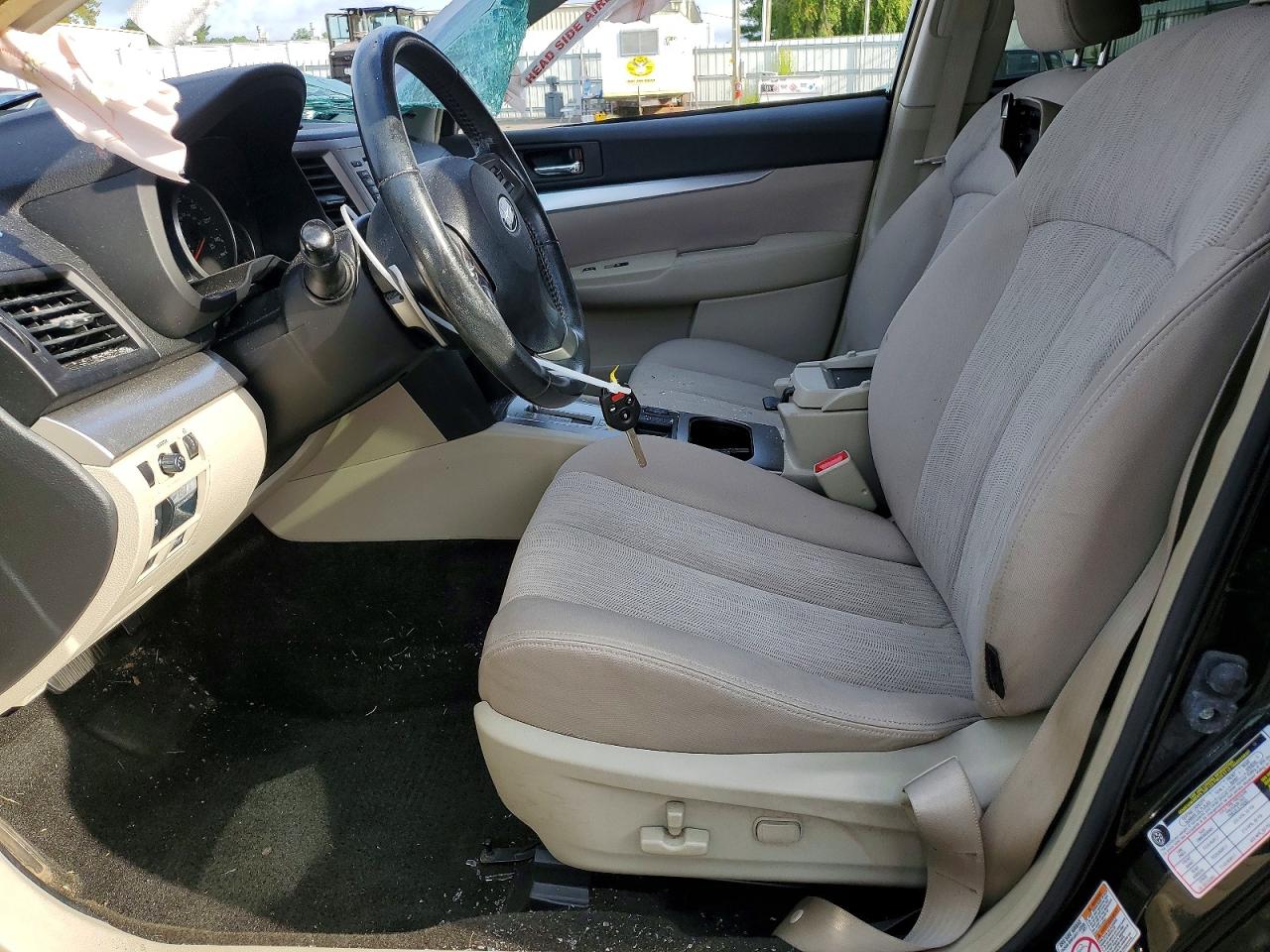 2014 Subaru Outback 2.5i Premium Black vin: 4S4BRBCC2E3288301