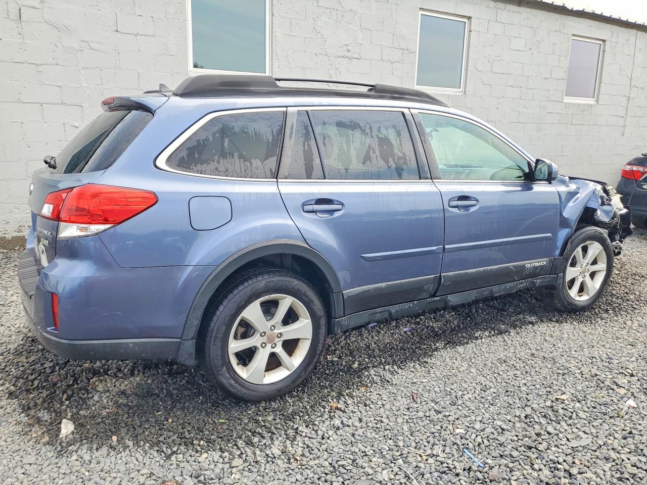 2014 Subaru Outback 2.5i Premium Синий vin: 4S4BRBCC2E3302908