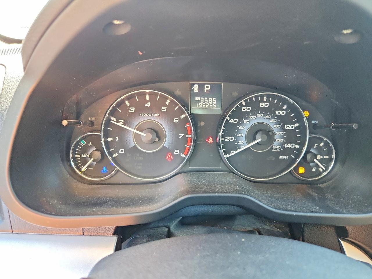 2010 Subaru Outback 2.5i Premium Silver vin: 4S4BRBCC3A3315984