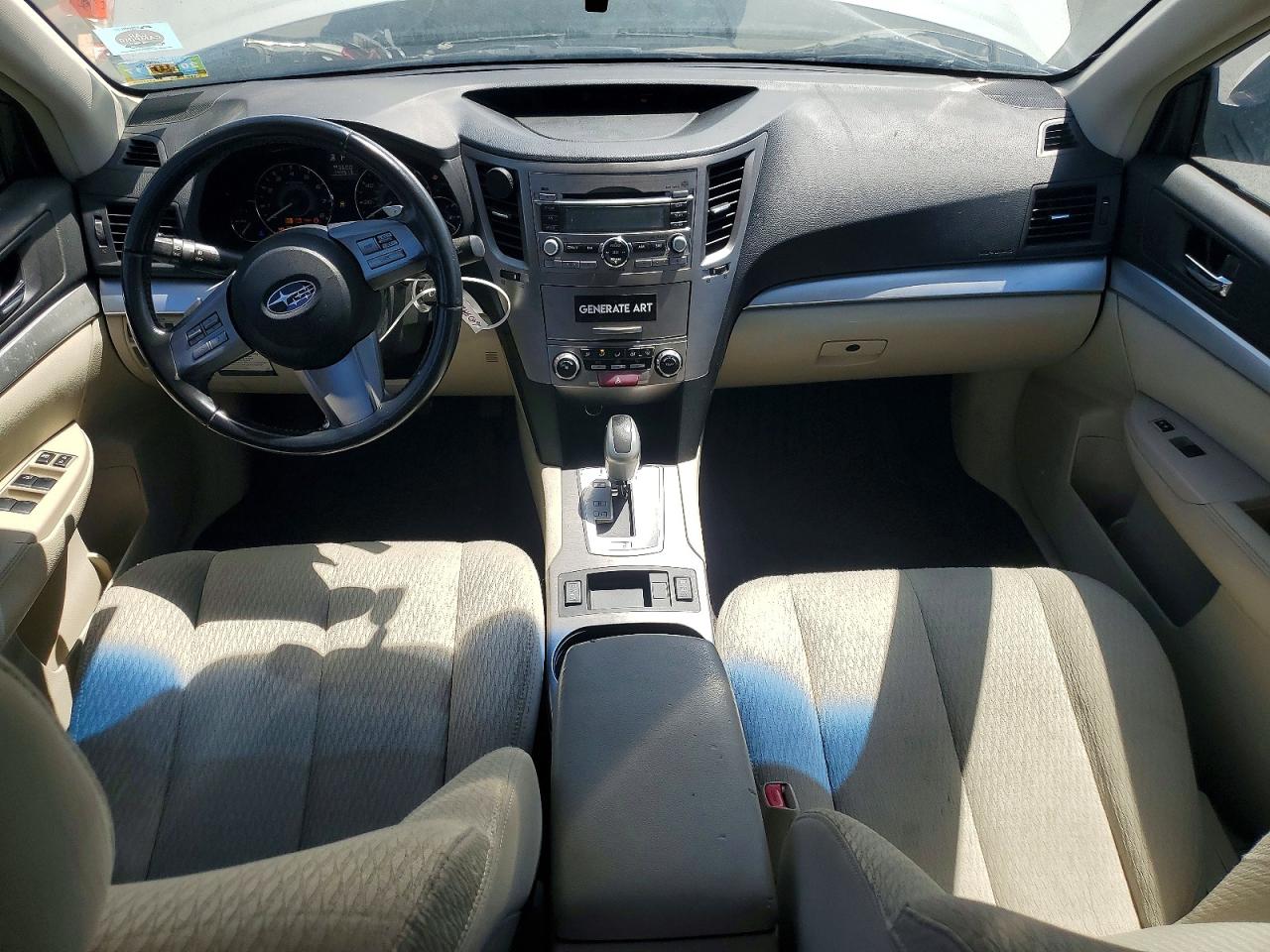 2010 Subaru Outback 2.5i Premium White vin: 4S4BRBCC3A3327715