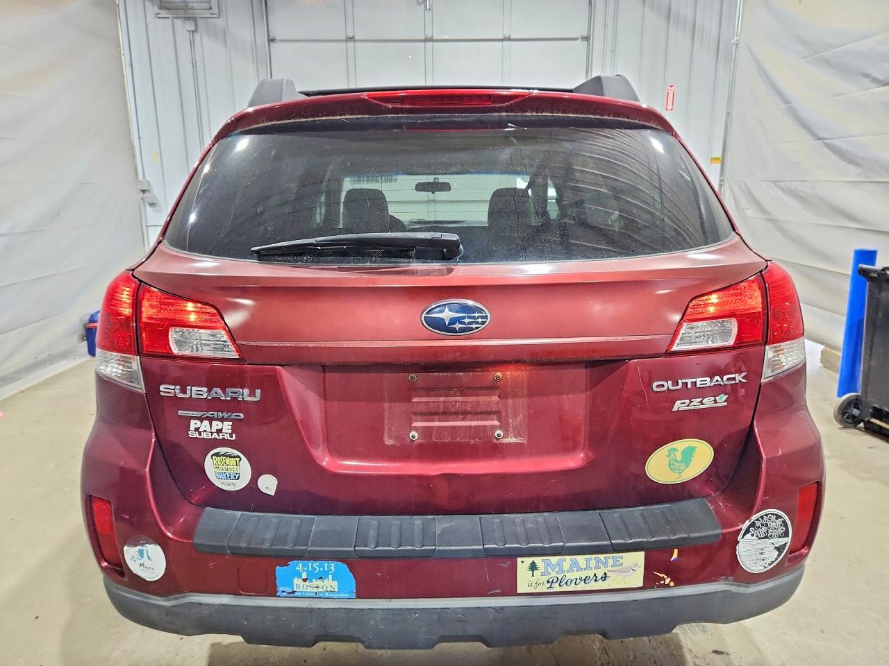 2011 Subaru Outback 2.5i Premium Красный vin: 4S4BRBCC3B3352311