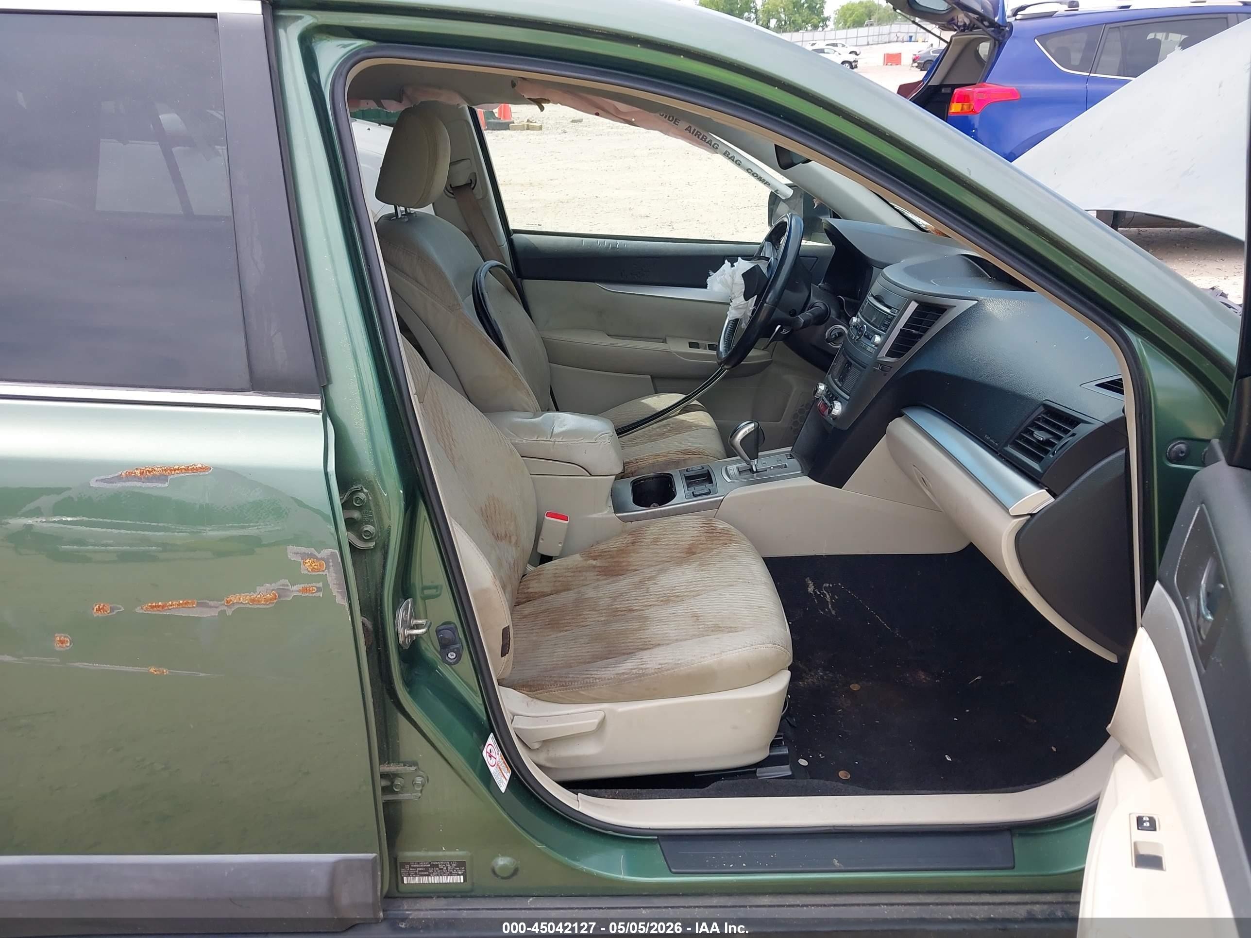 2011 Subaru Outback 2.5i Premium Green vin: 4S4BRBCC3B3385986