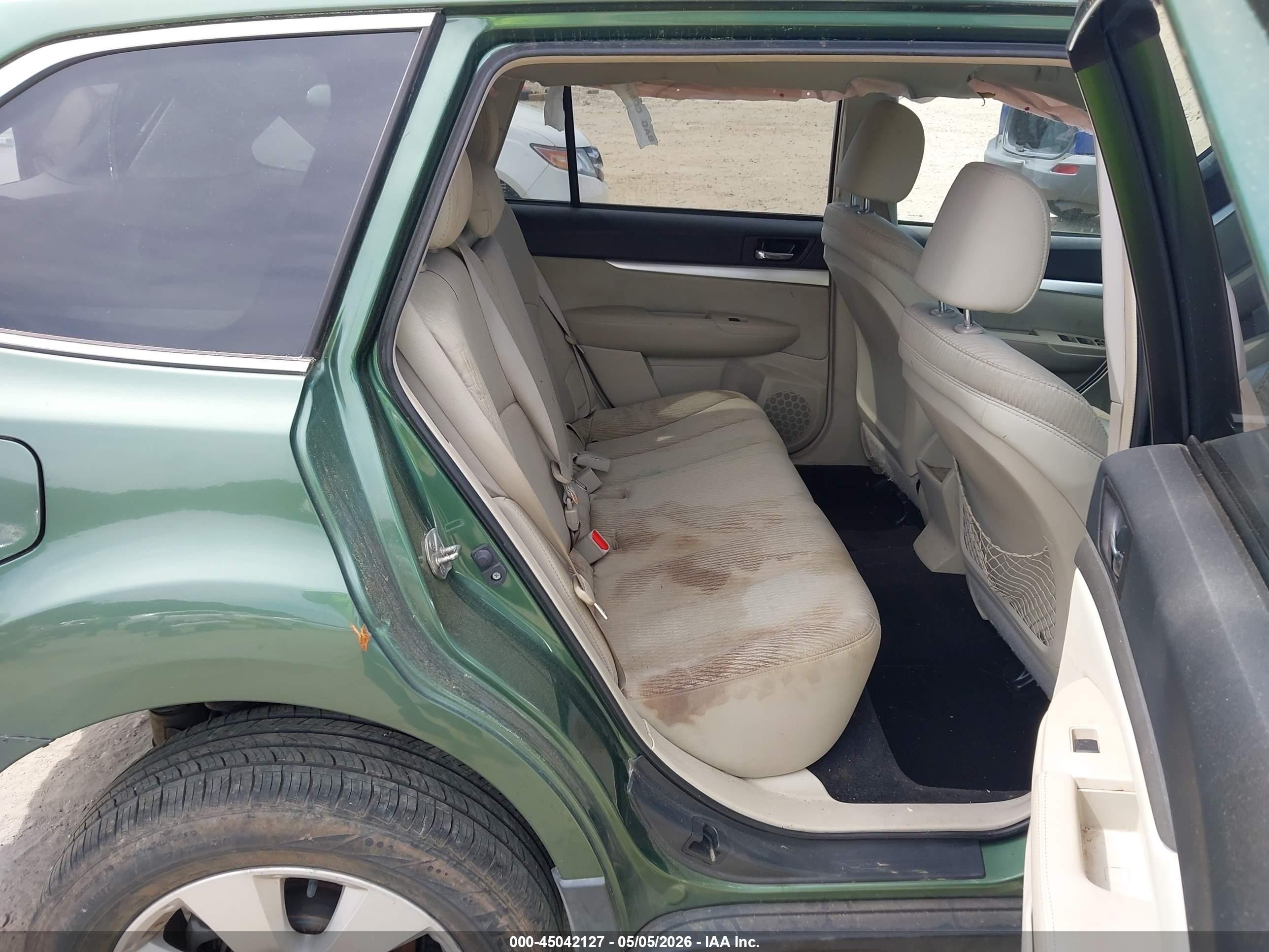 2011 Subaru Outback 2.5i Premium Green vin: 4S4BRBCC3B3385986