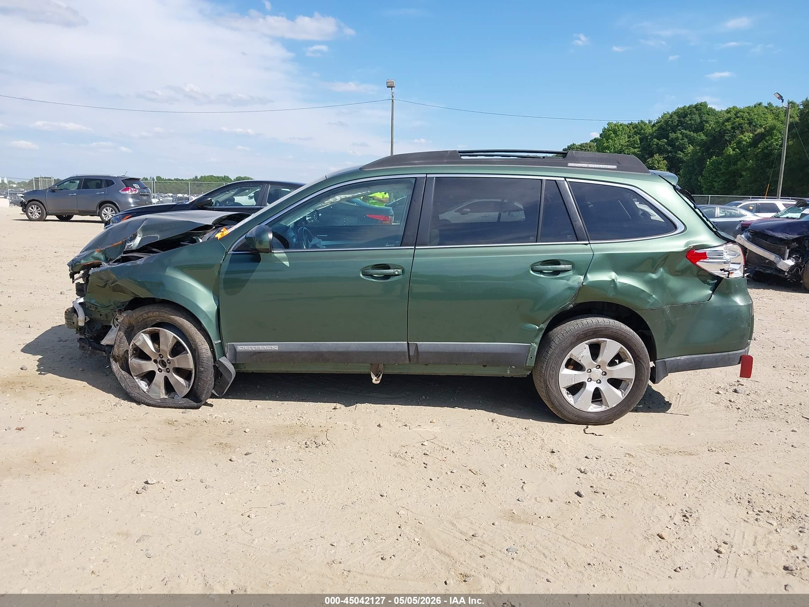 2011 Subaru Outback 2.5i Premium Green vin: 4S4BRBCC3B3385986