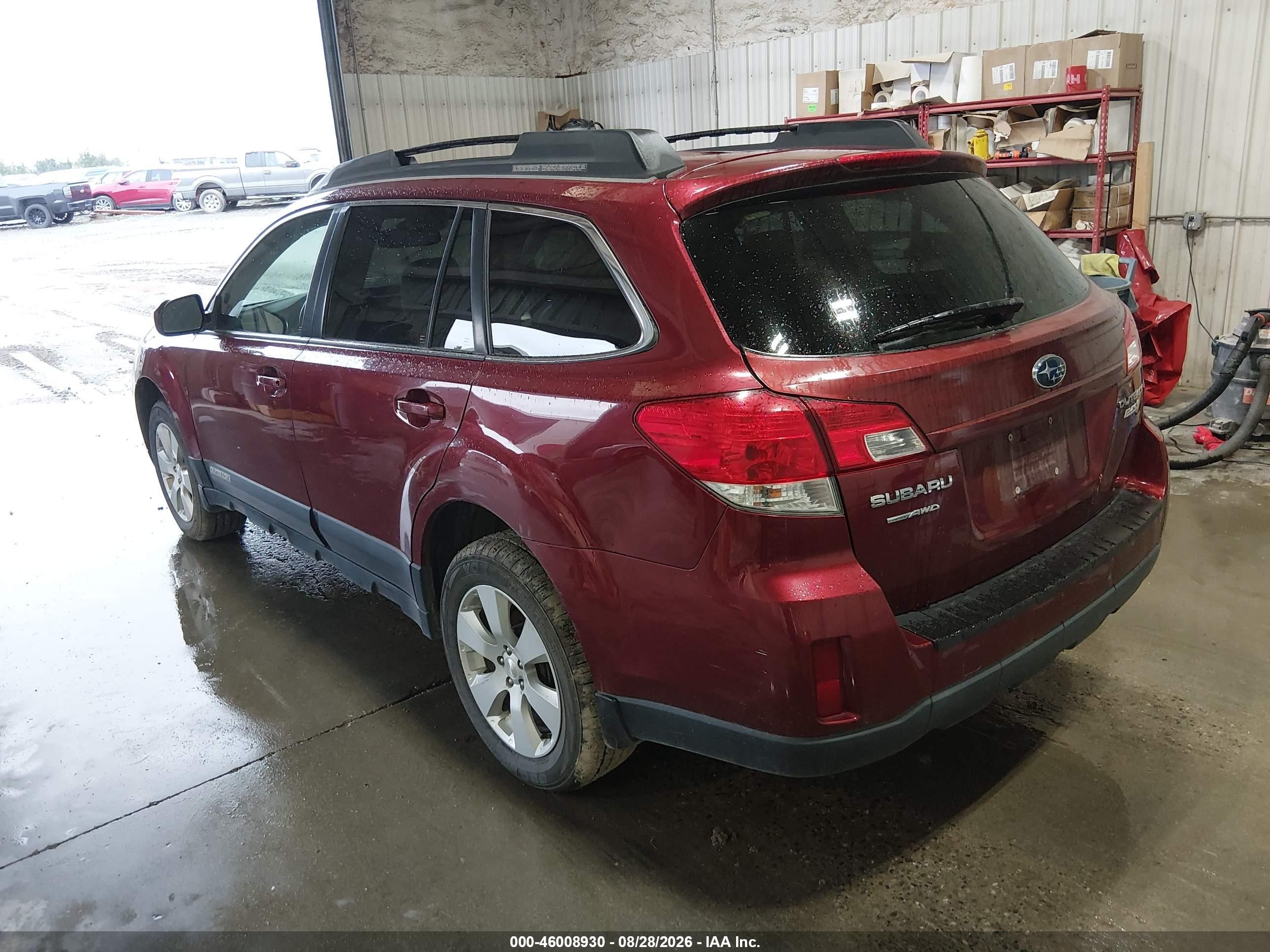 2011 Subaru Outback 2.5i Premium Burgundy vin: 4S4BRBCC3B3407579