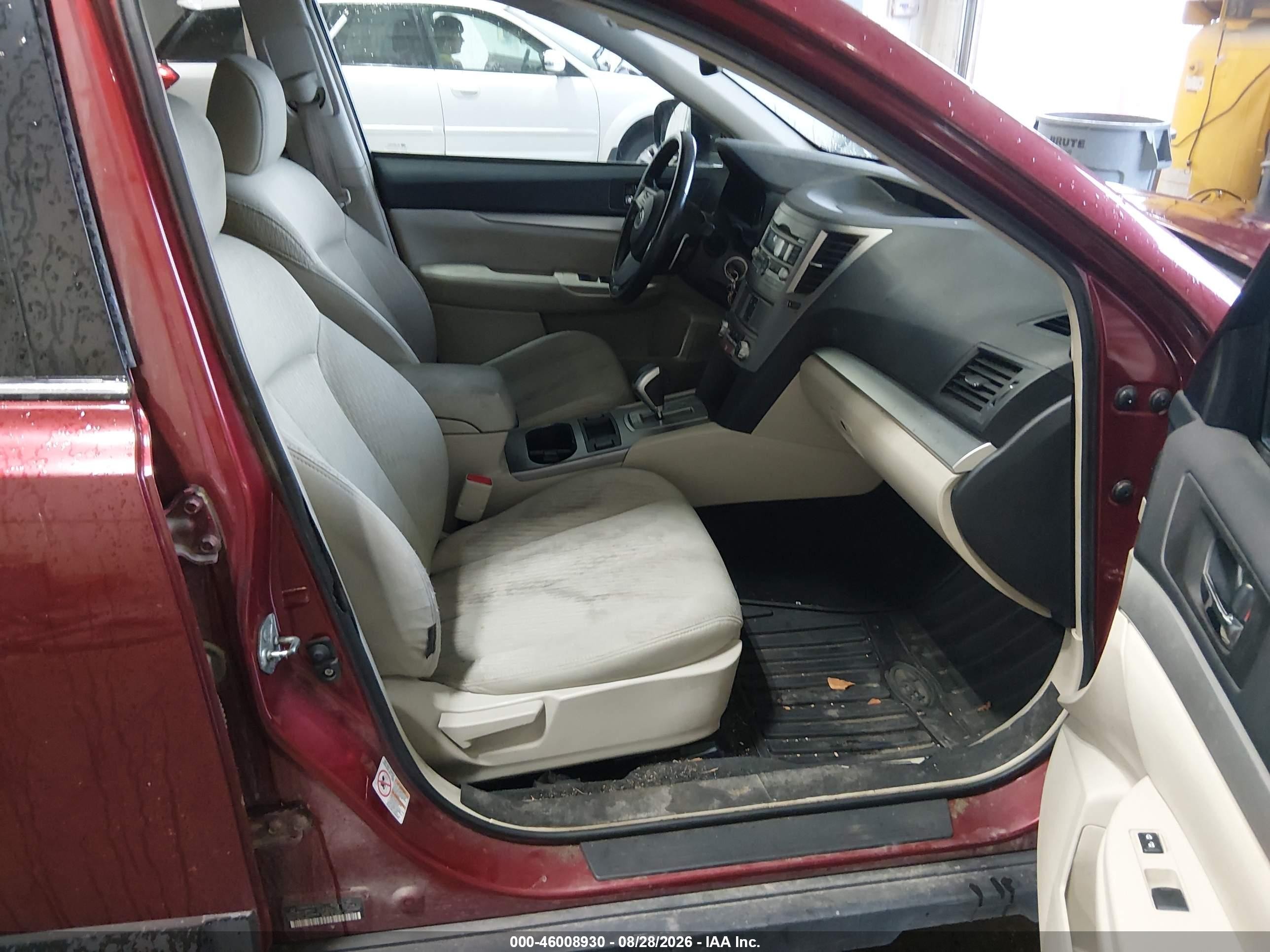 2011 Subaru Outback 2.5i Premium Burgundy vin: 4S4BRBCC3B3407579