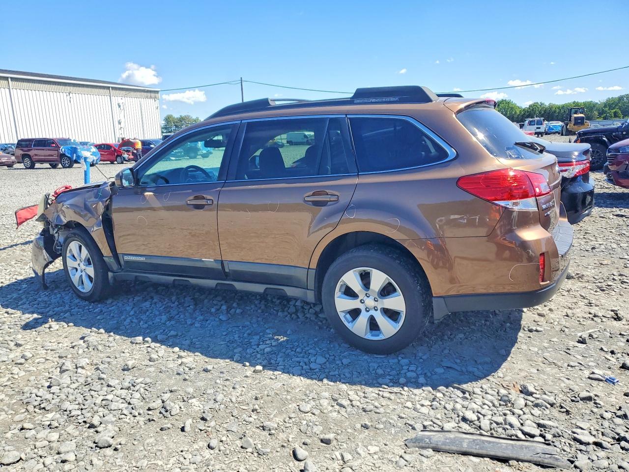 2011 Subaru Outback 2.5i Premium Tan vin: 4S4BRBCC3B3433857