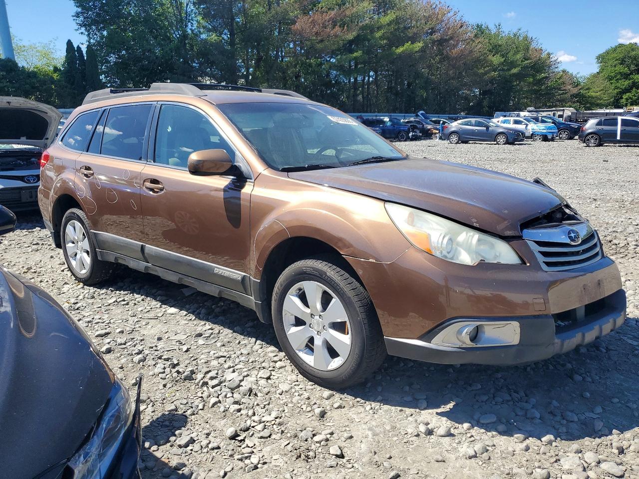2011 Subaru Outback 2.5i Premium Tan vin: 4S4BRBCC3B3433857