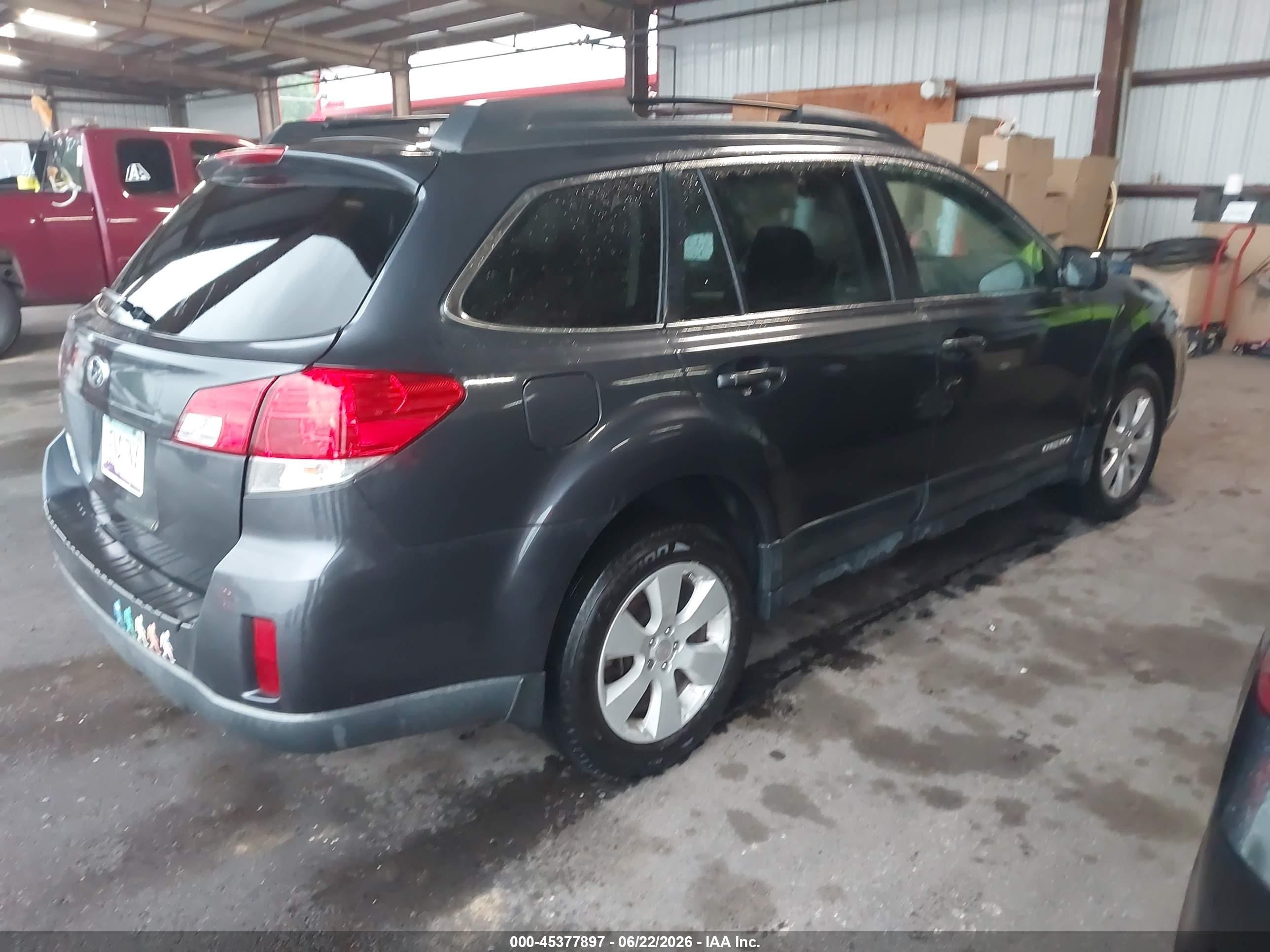 2012 Subaru Outback 2.5i Premium Gray vin: 4S4BRBCC3C3228069