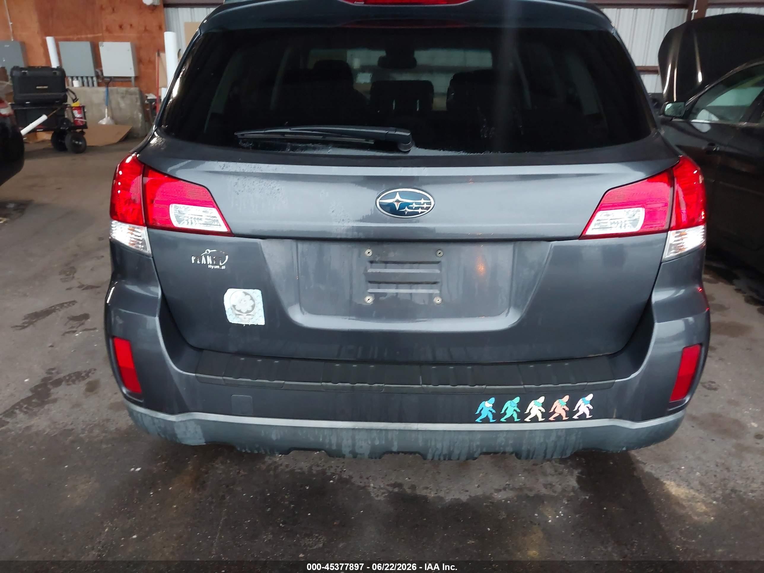 2012 Subaru Outback 2.5i Premium Gray vin: 4S4BRBCC3C3228069