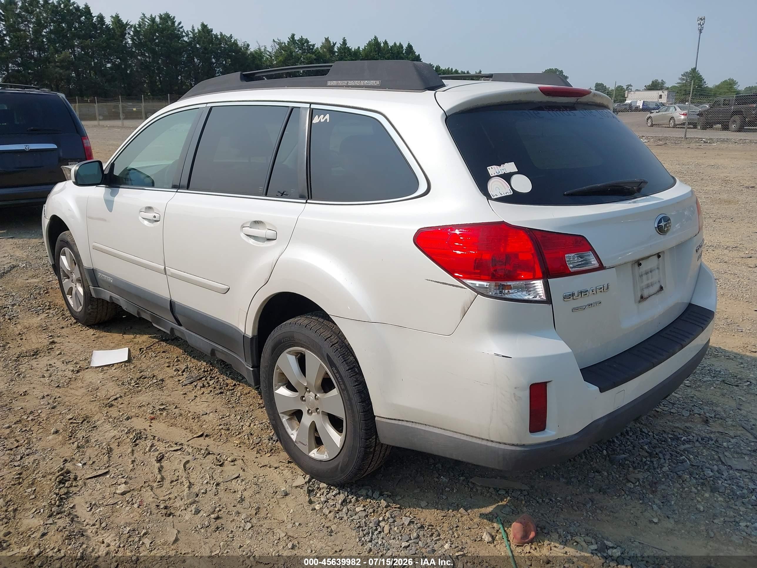 2012 Subaru Outback 2.5i Premium Белый vin: 4S4BRBCC3C3247575