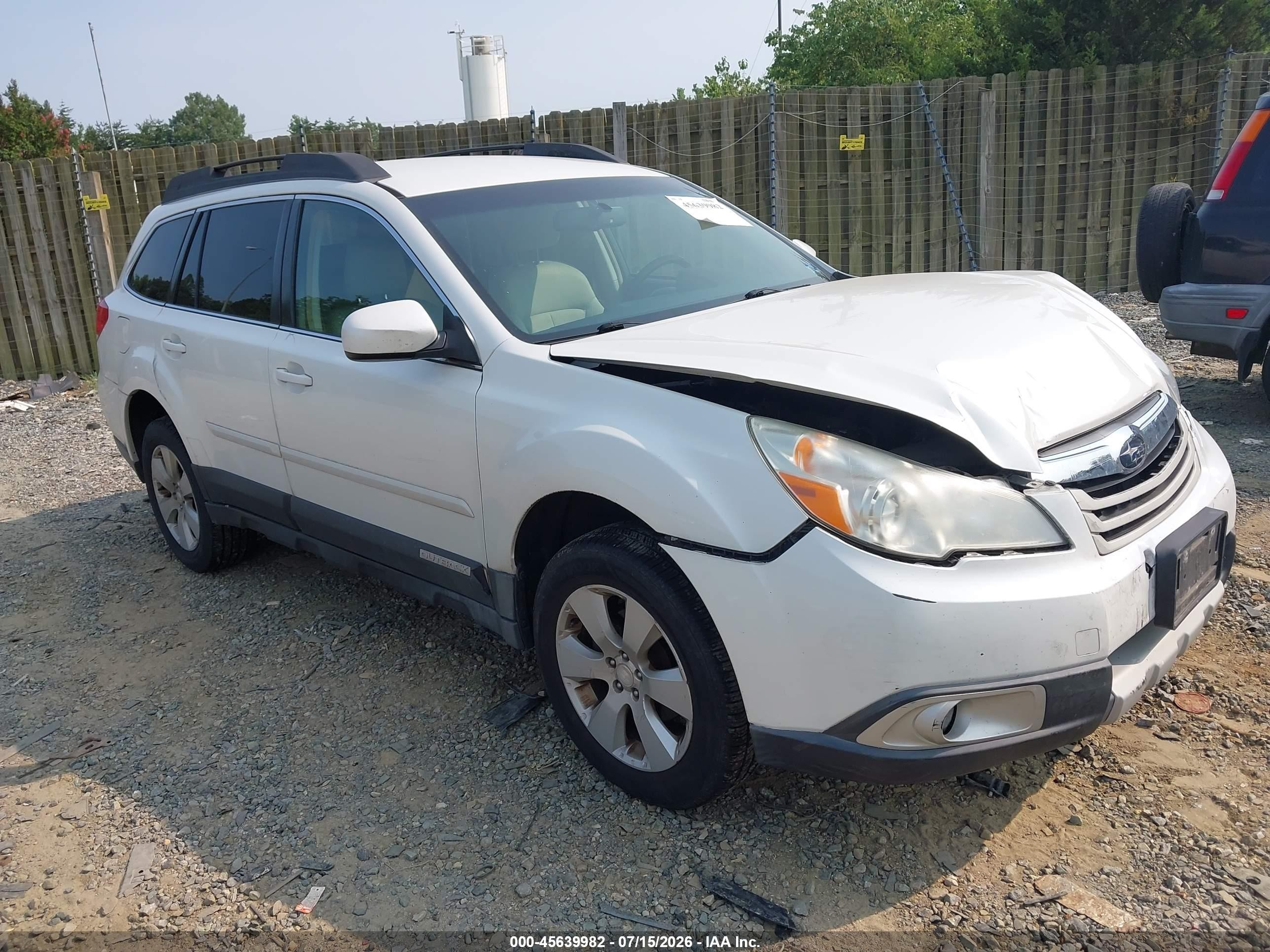 2012 Subaru Outback 2.5i Premium Белый vin: 4S4BRBCC3C3247575
