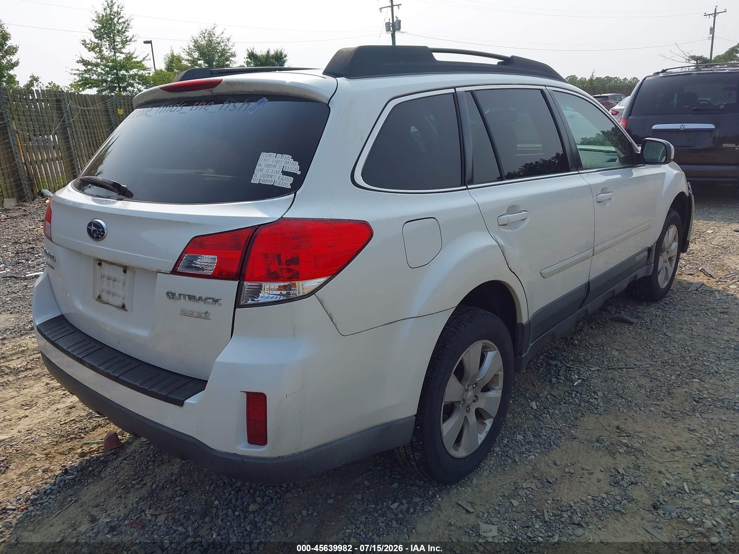2012 Subaru Outback 2.5i Premium Белый vin: 4S4BRBCC3C3247575