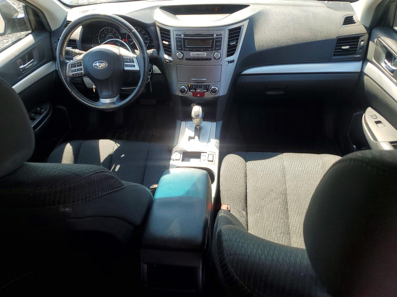 2012 Subaru Outback 2.5i Premium Серебряный vin: 4S4BRBCC3C3281032