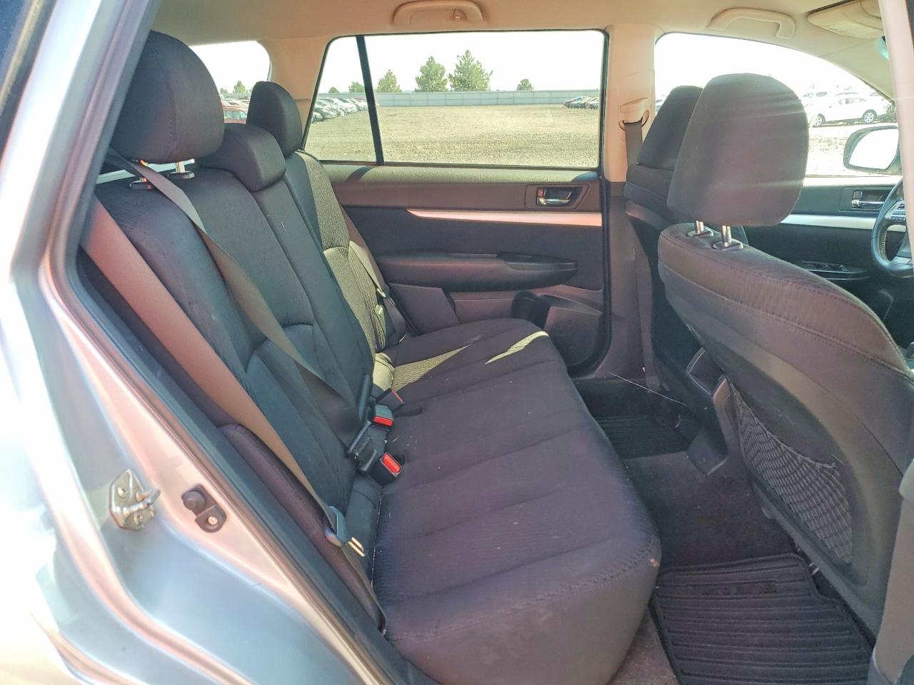 2012 Subaru Outback 2.5i Premium Серебряный vin: 4S4BRBCC3C3281032