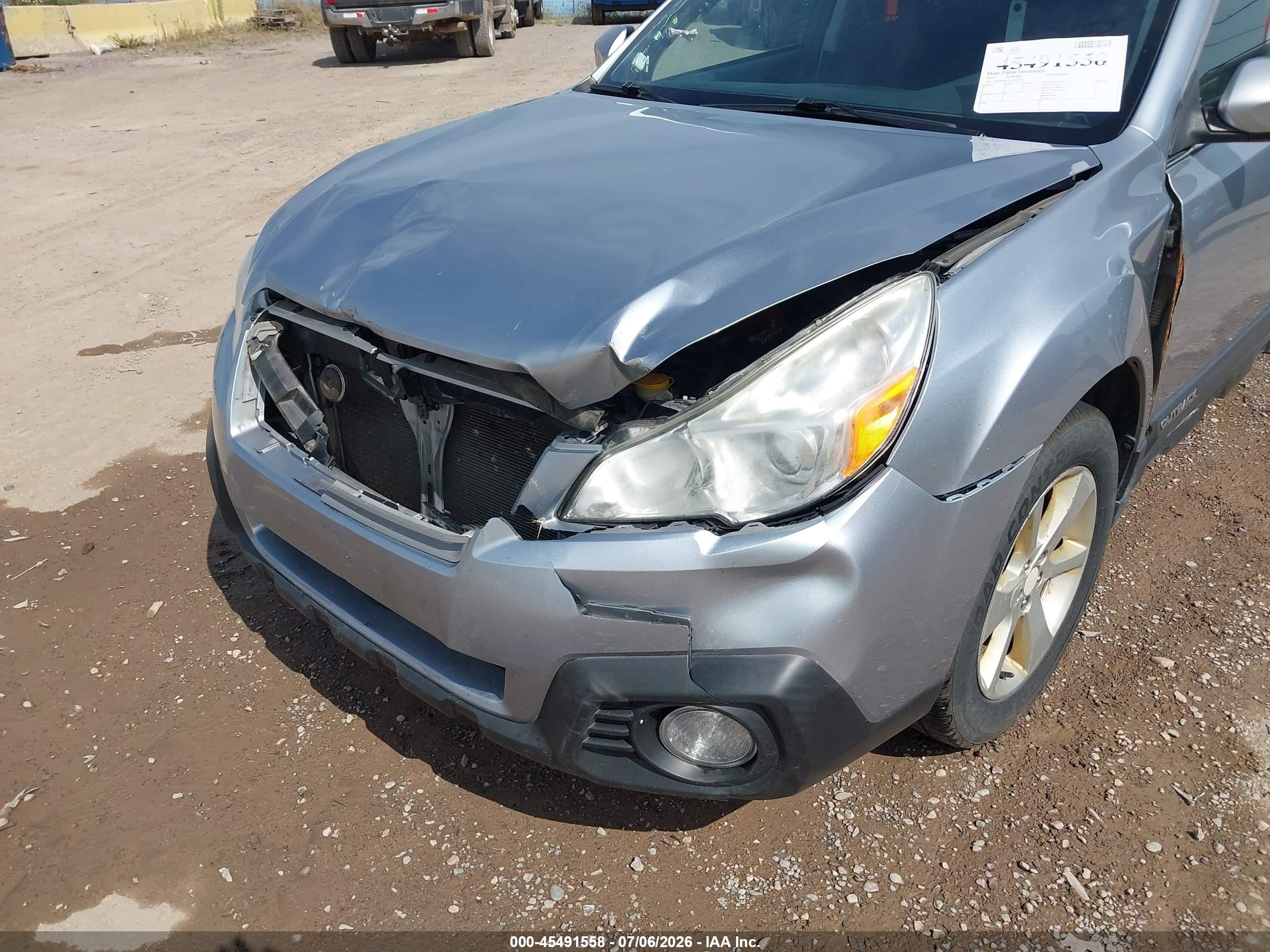 2013 Subaru Outback 2.5i Premium Silver vin: 4S4BRBCC3D3315097