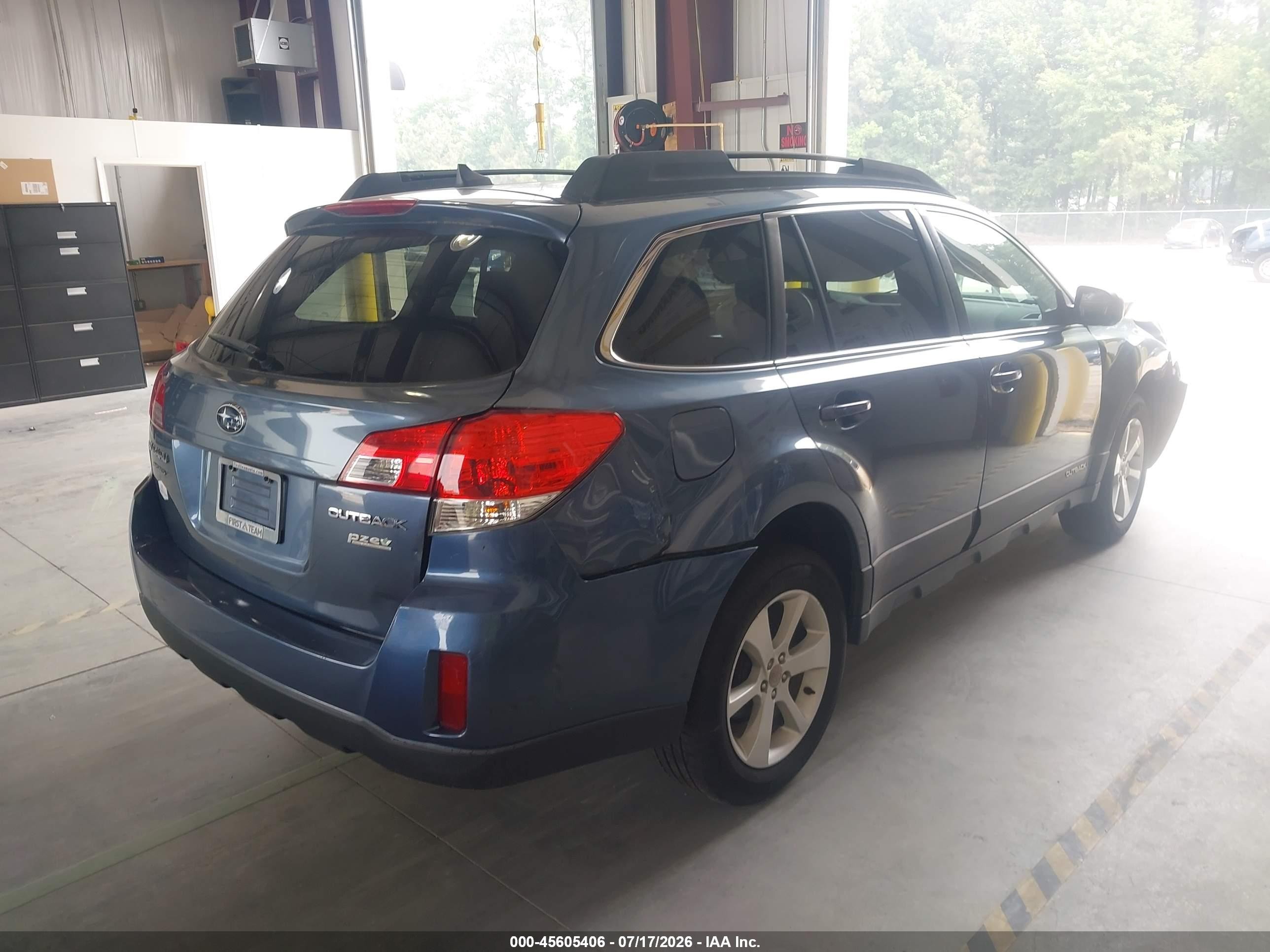 2014 Subaru Outback 2.5i Premium Blue vin: 4S4BRBCC3E3207029
