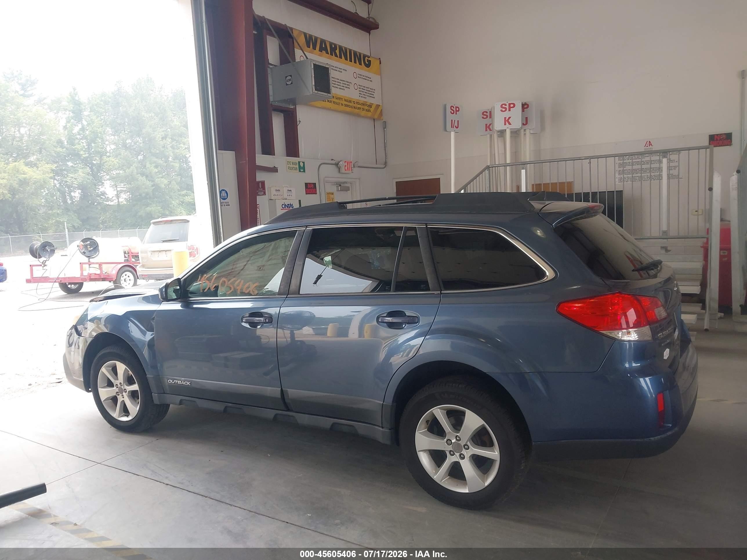 2014 Subaru Outback 2.5i Premium Blue vin: 4S4BRBCC3E3207029