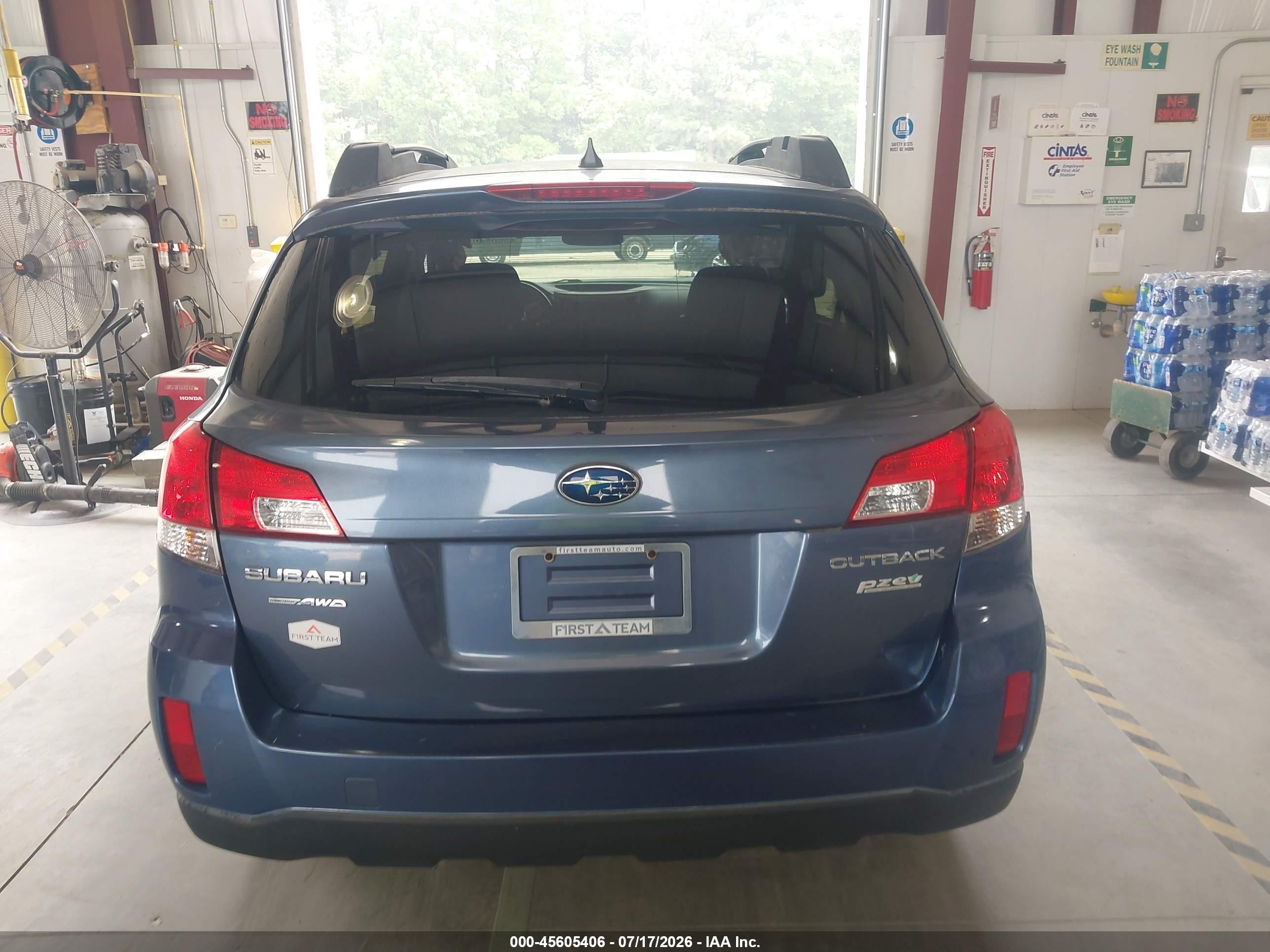 2014 Subaru Outback 2.5i Premium Blue vin: 4S4BRBCC3E3207029