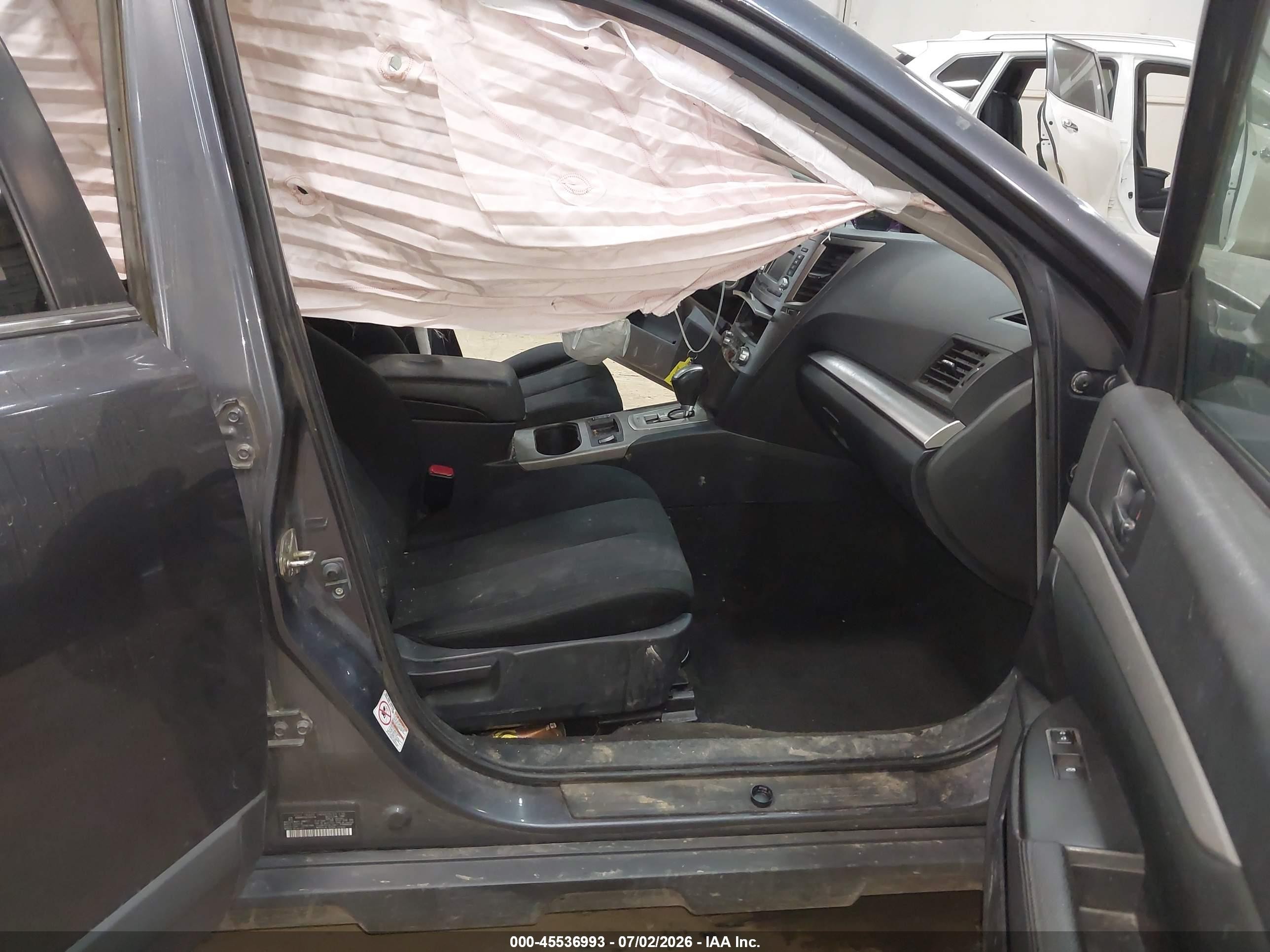 2014 Subaru Outback 2.5i Premium Gray vin: 4S4BRBCC3E3241116