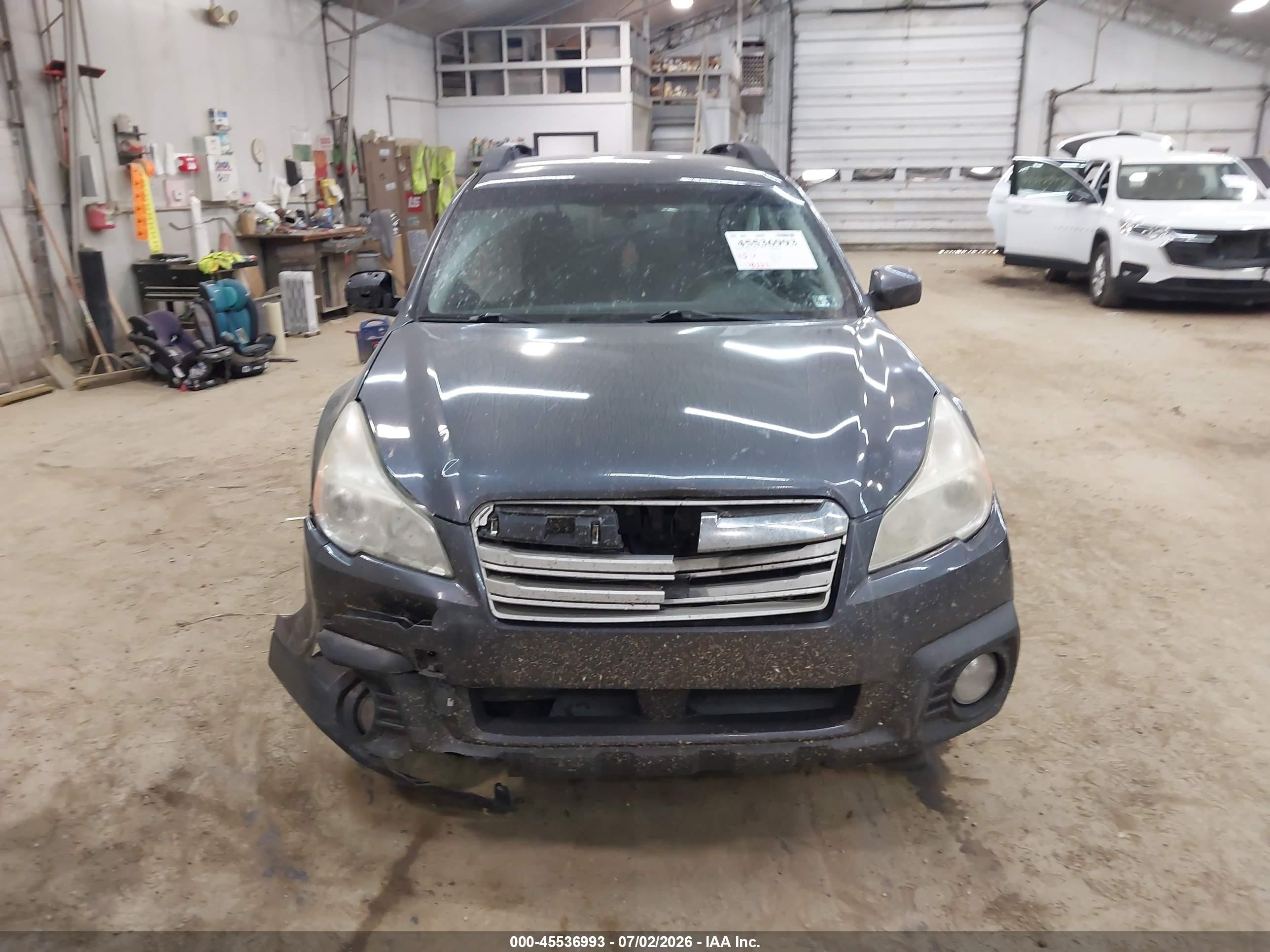 2014 Subaru Outback 2.5i Premium Gray vin: 4S4BRBCC3E3241116