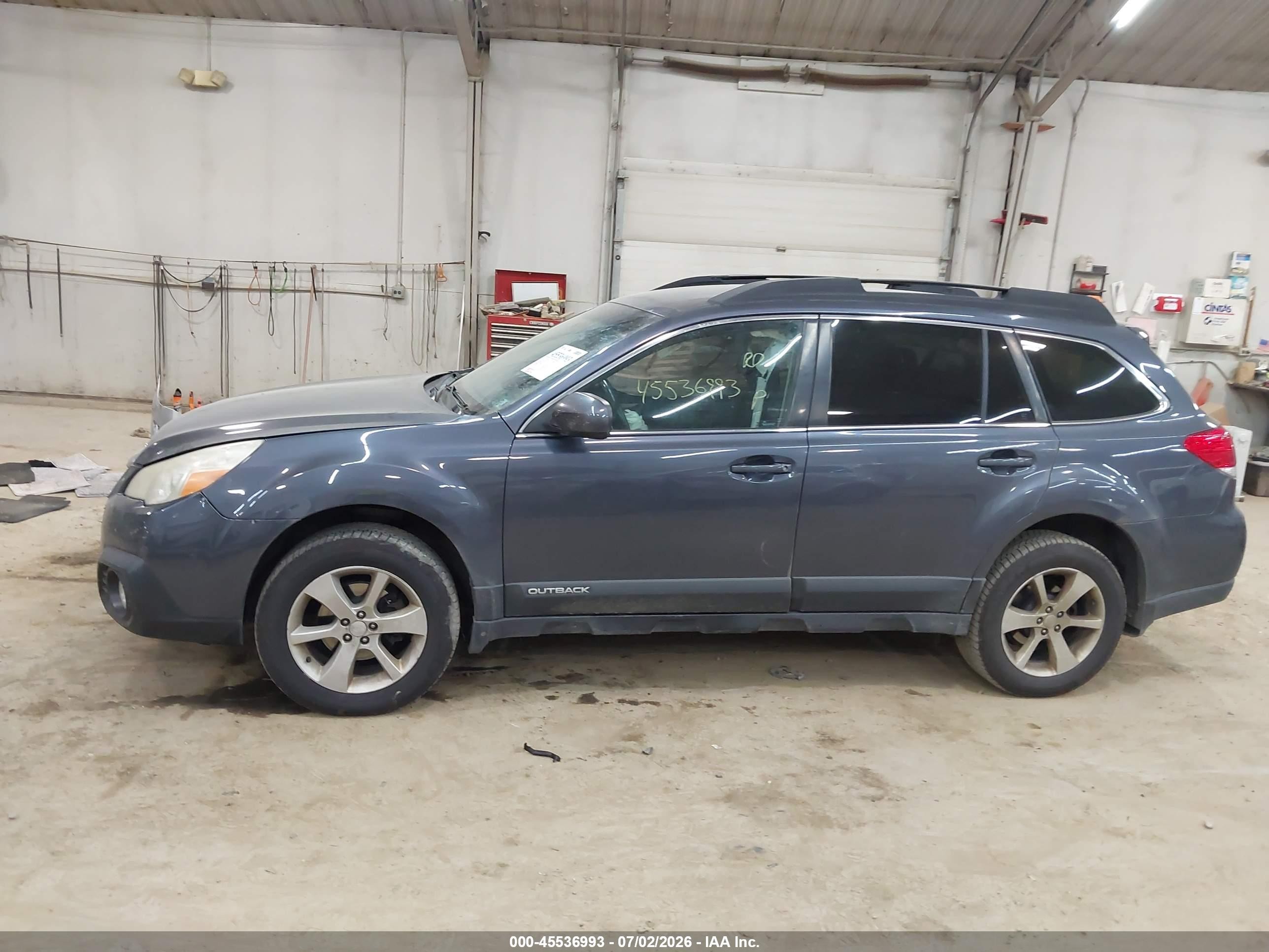2014 Subaru Outback 2.5i Premium Gray vin: 4S4BRBCC3E3241116