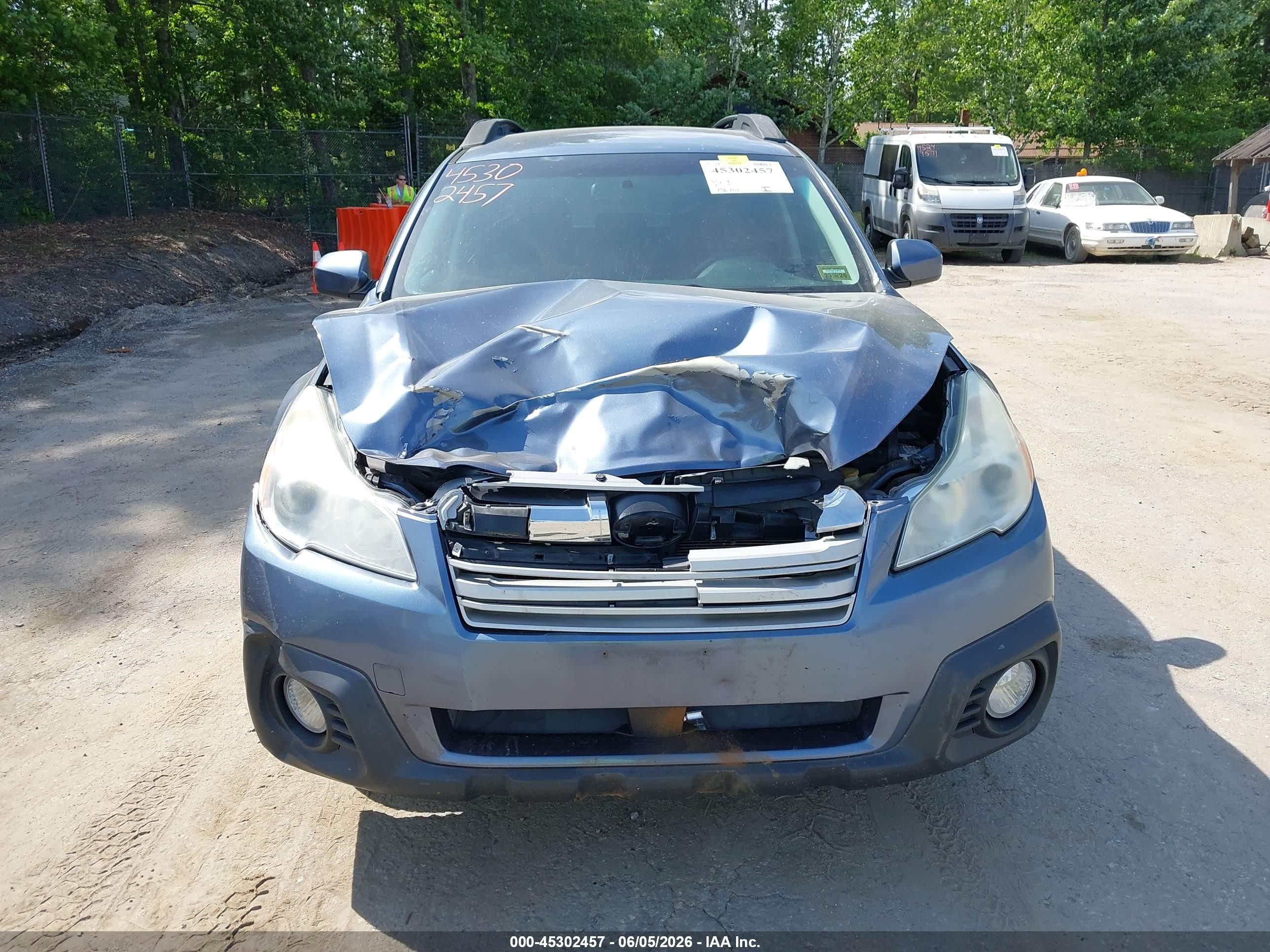 2014 Subaru Outback 2.5i Premium Blue vin: 4S4BRBCC3E3270681