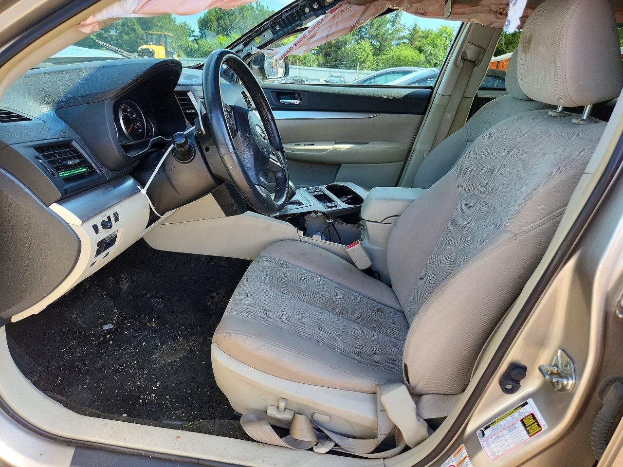 2014 Subaru Outback 2.5i Premium Cream vin: 4S4BRBCC3E3287108
