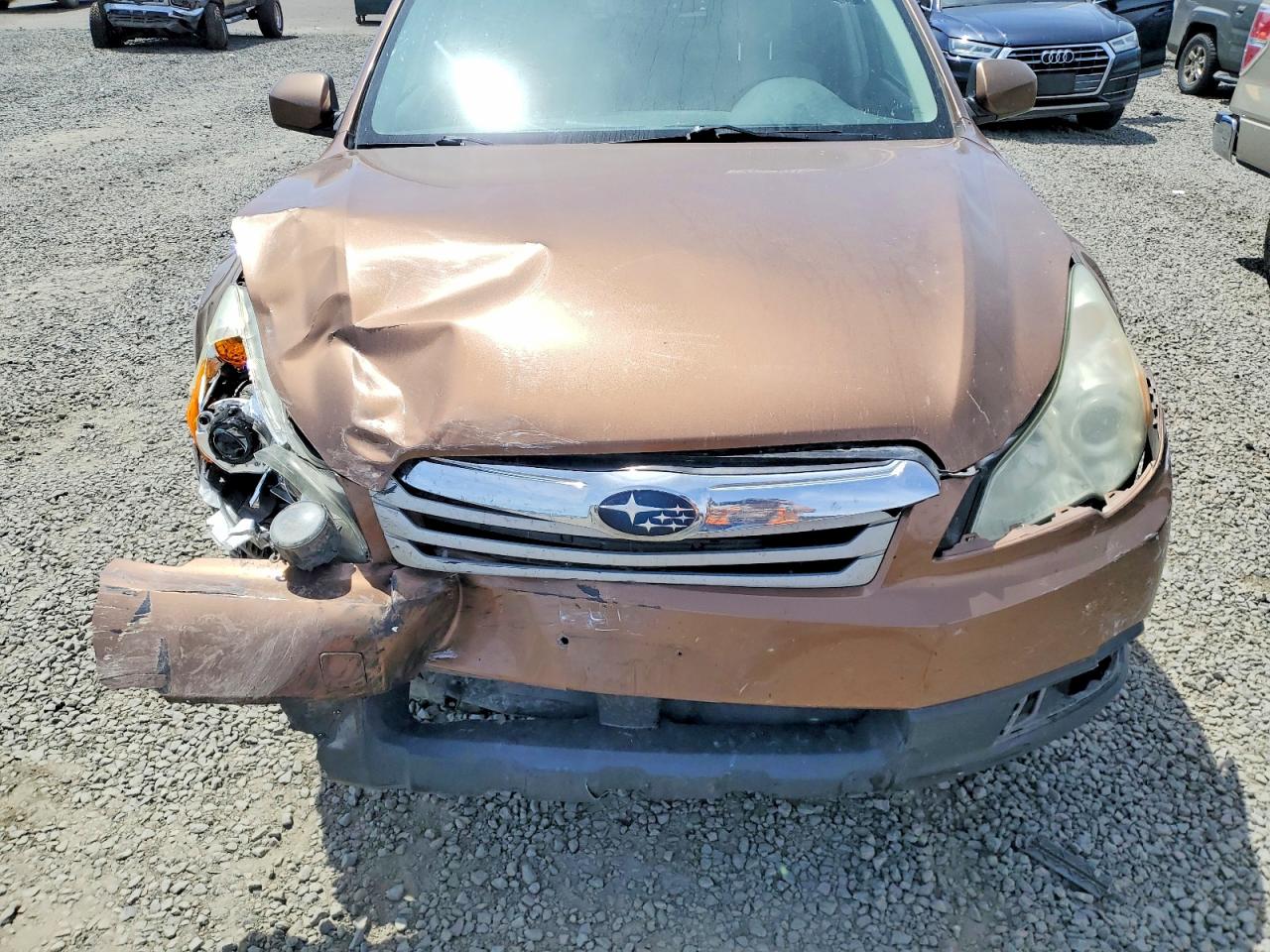 2011 Subaru Outback 2.5i Premium Коричневый vin: 4S4BRBCC4B3318636