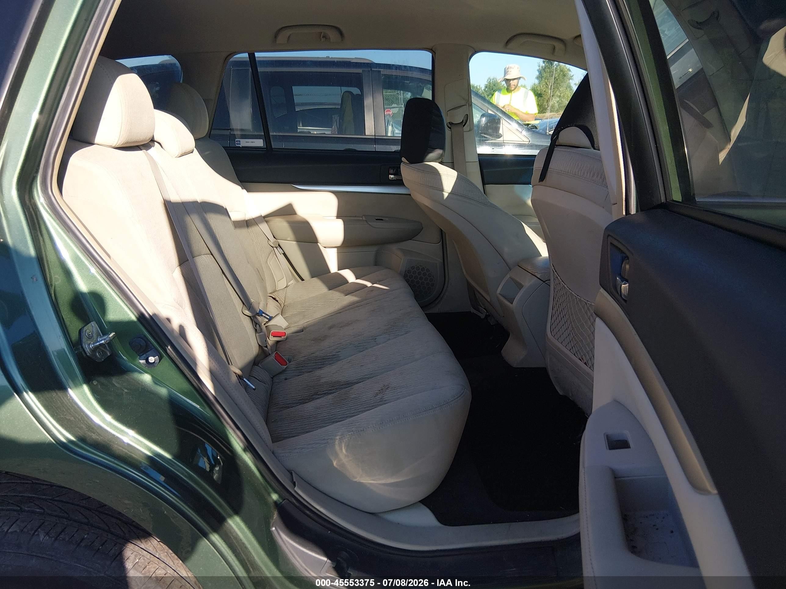 2011 Subaru Outback 2.5i Premium Green vin: 4S4BRBCC4B3353323