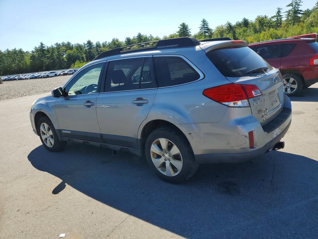 2011 Subaru Outback 2.5i Premium Silver vin: 4S4BRBCC4B3372907