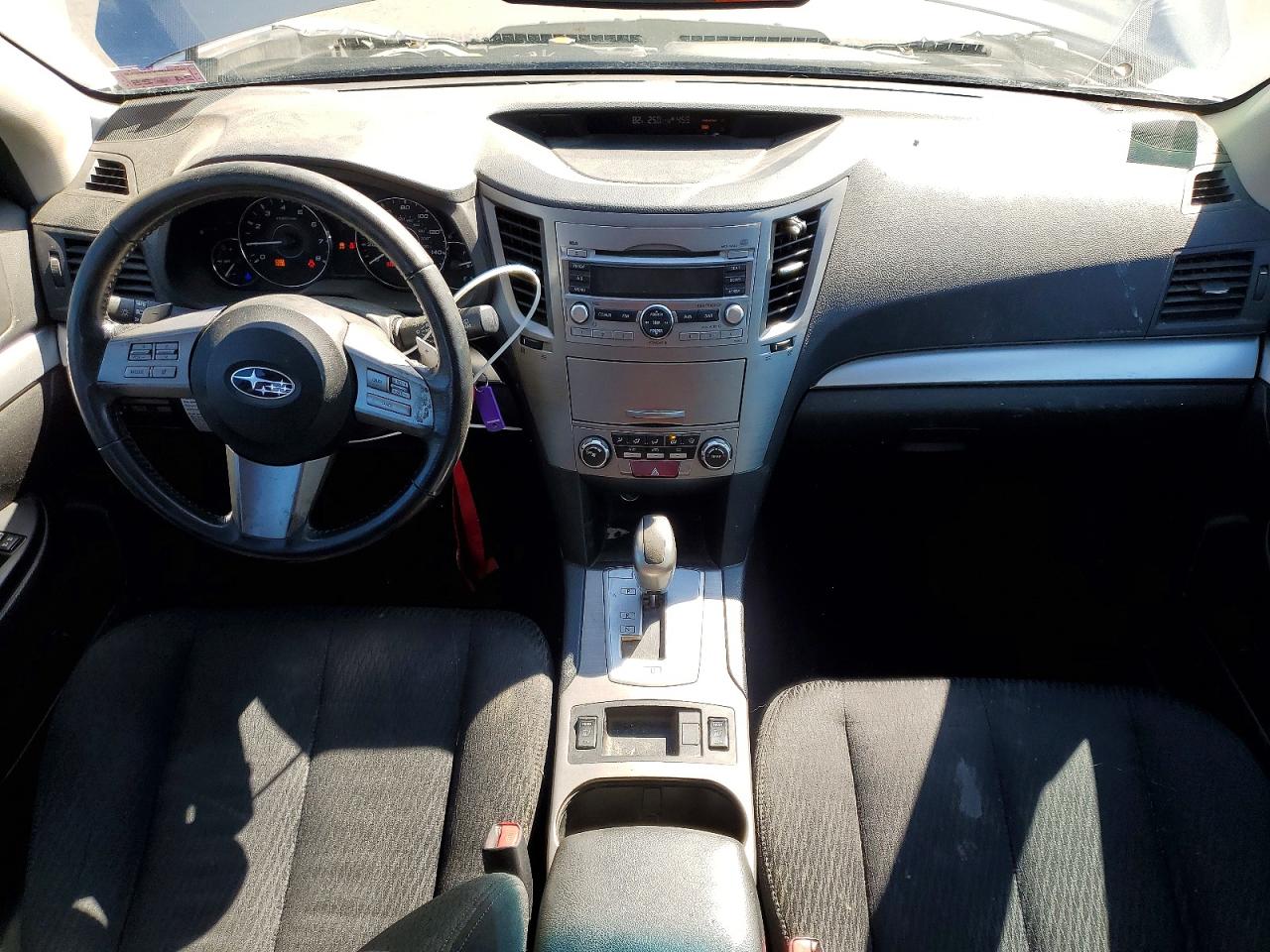 2011 Subaru Outback 2.5i Premium Silver vin: 4S4BRBCC4B3372907
