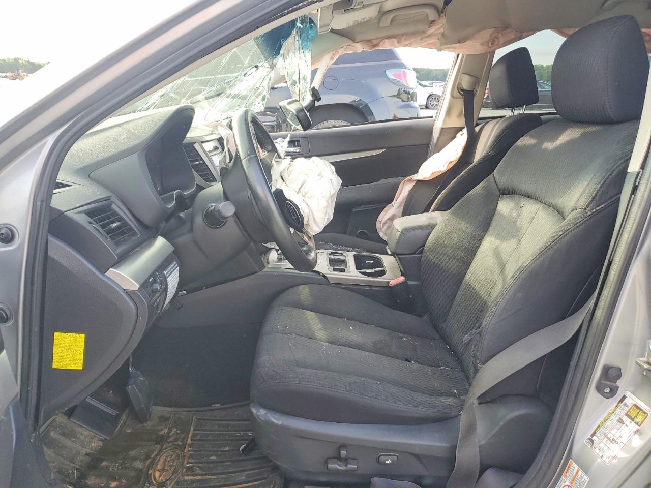 2011 Subaru Outback 2.5i Premium Серебряный vin: 4S4BRBCC4B3396012